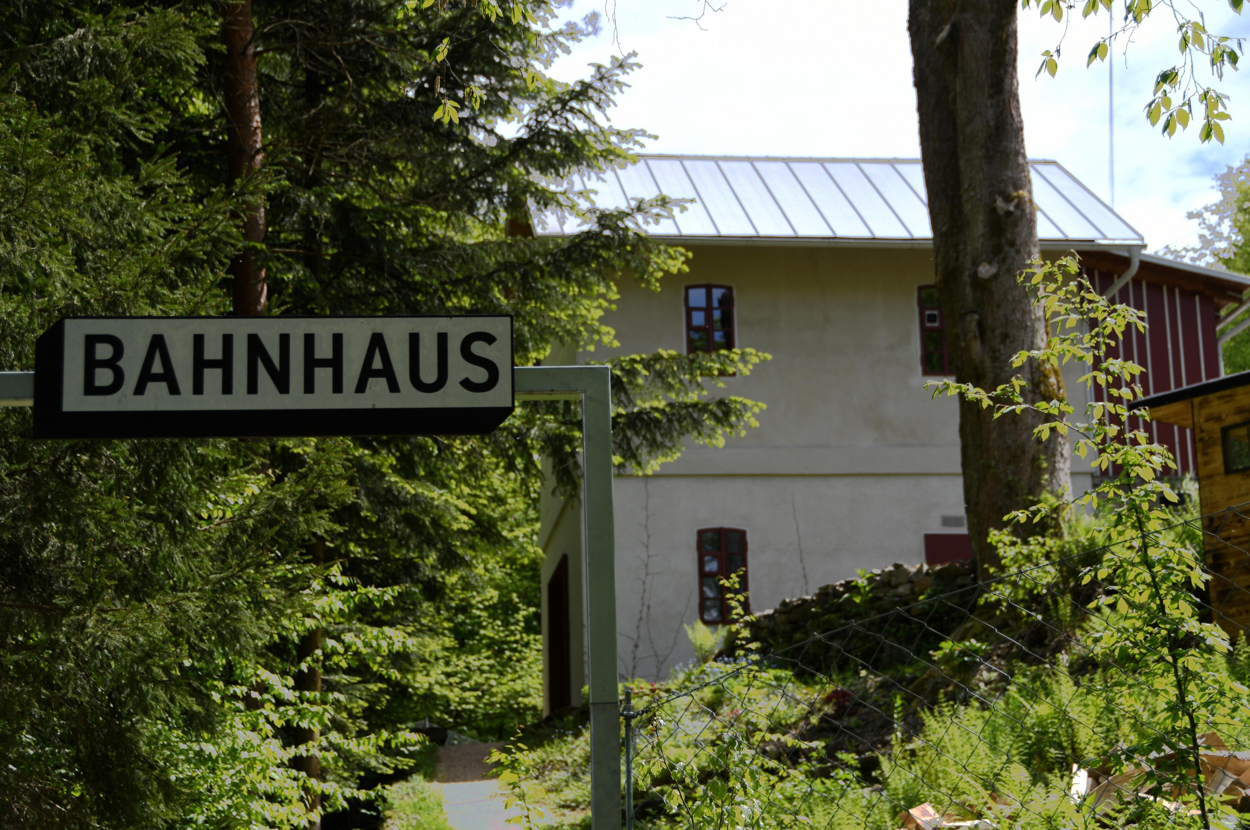 Bahnhaus
