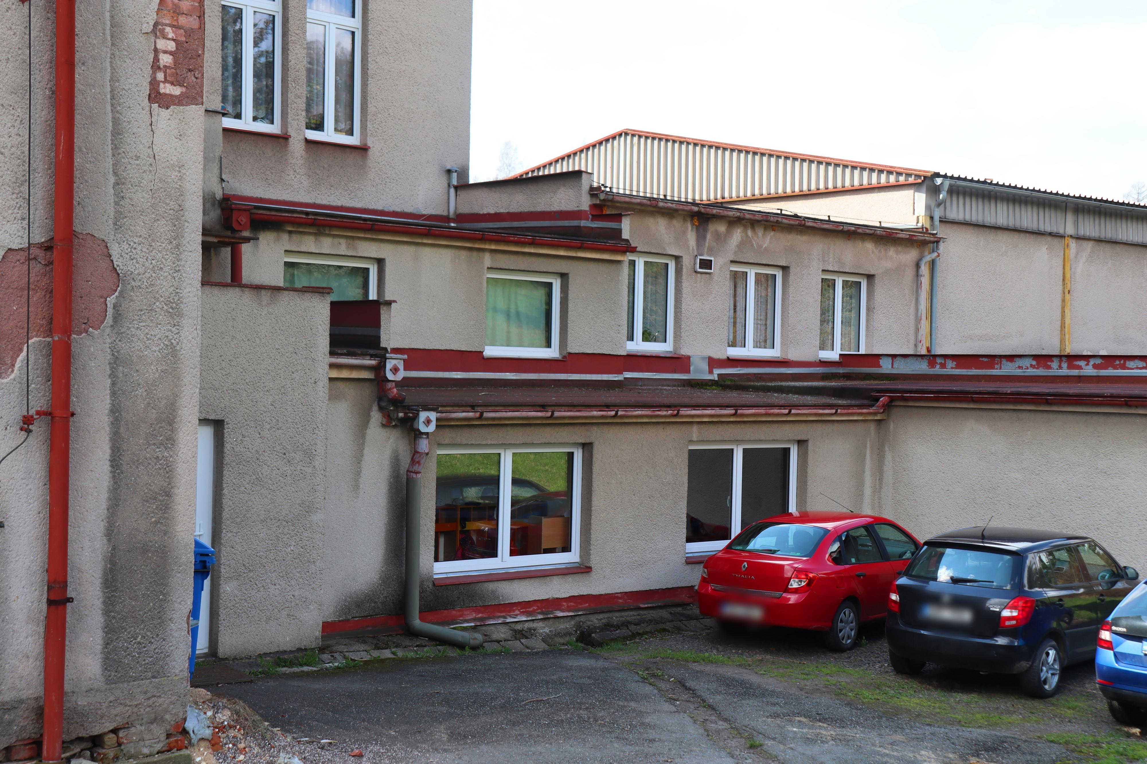 ZŠ Hronov, Zbečník foto 6