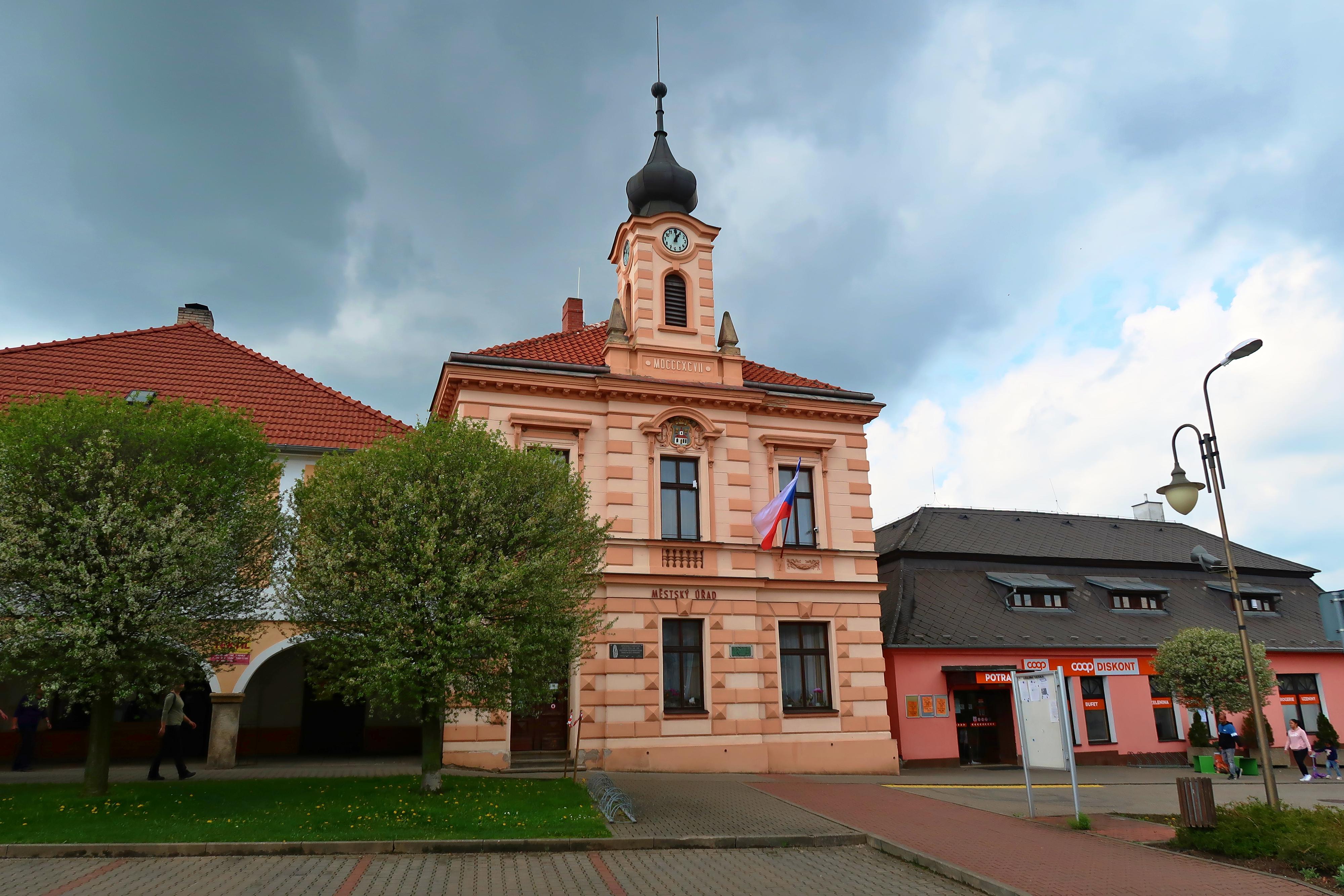 GOLČŮV JENÍKOV - MĚSTSKÝ ÚŘAD foto 2