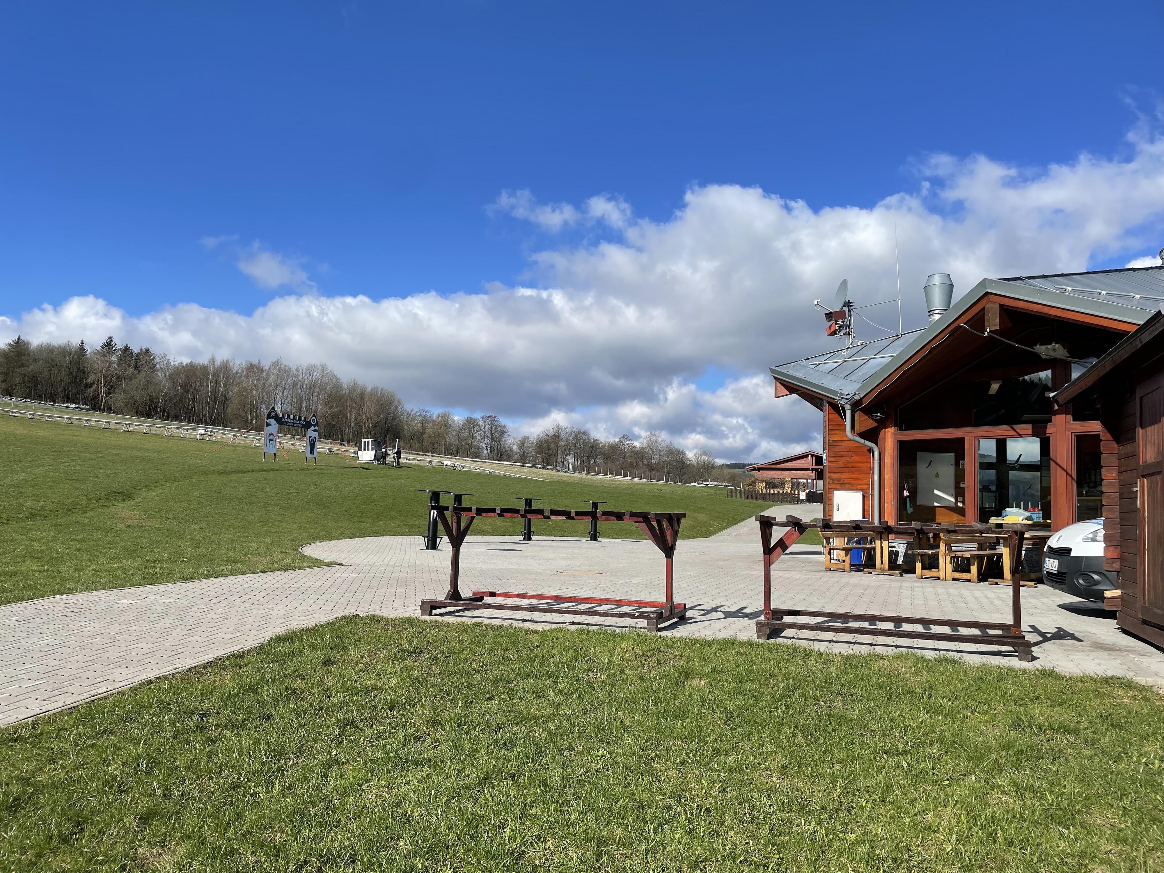 Nabíjecí stanice Areál Obří sud Javorník foto 5