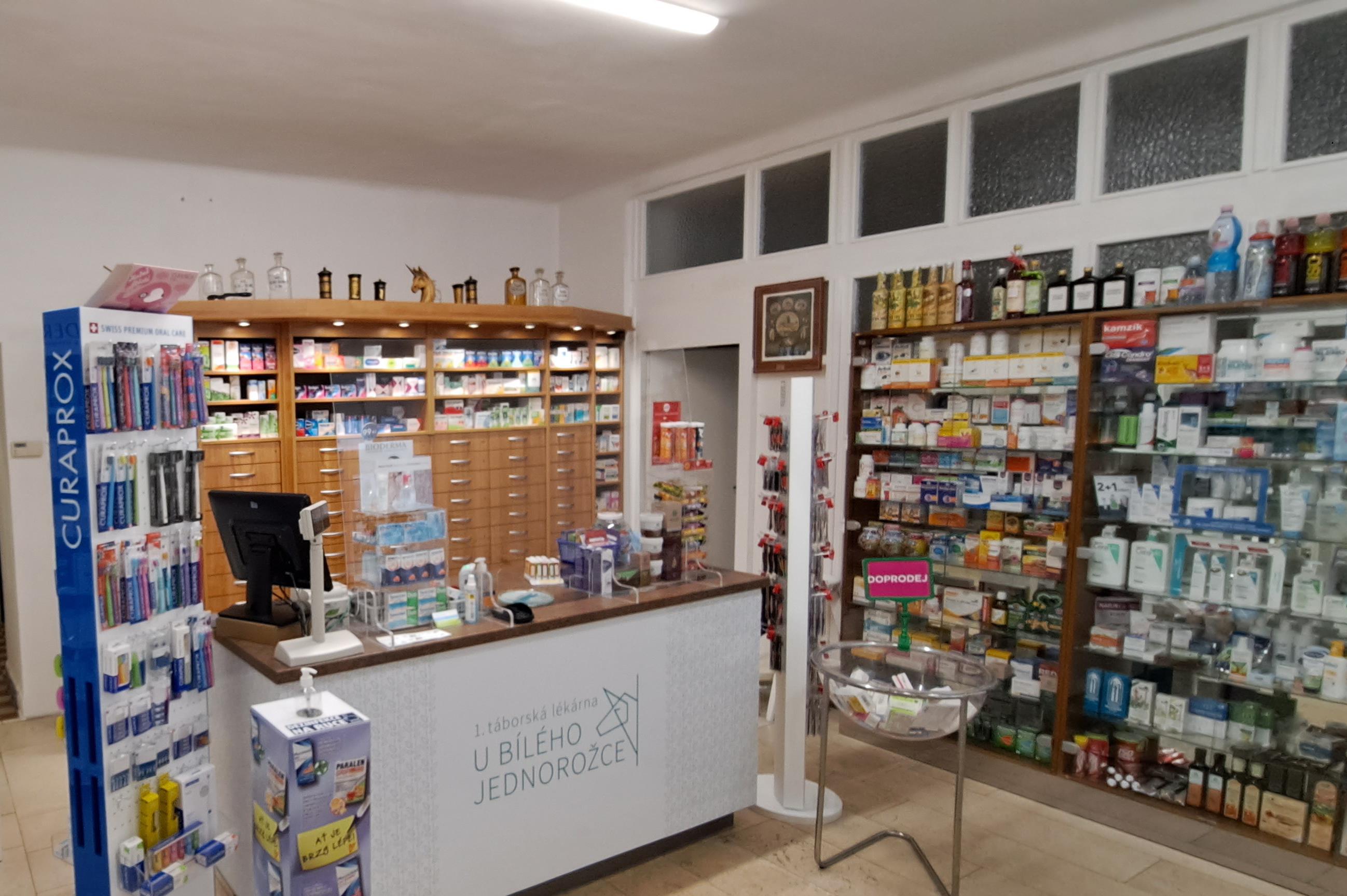 Lékárna U bílého jednorožce