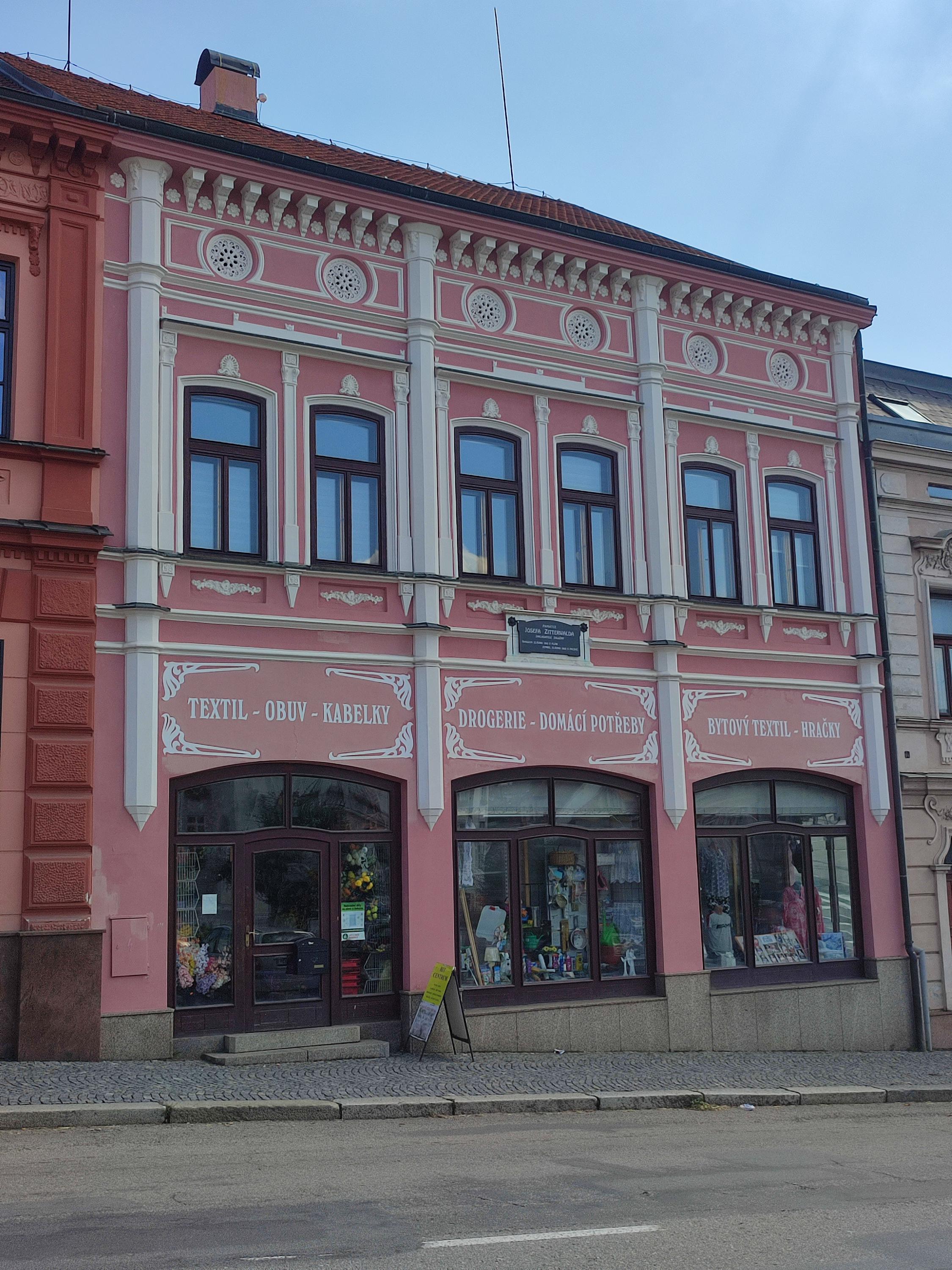 HIT CENTRUM, s.r.o. foto 2