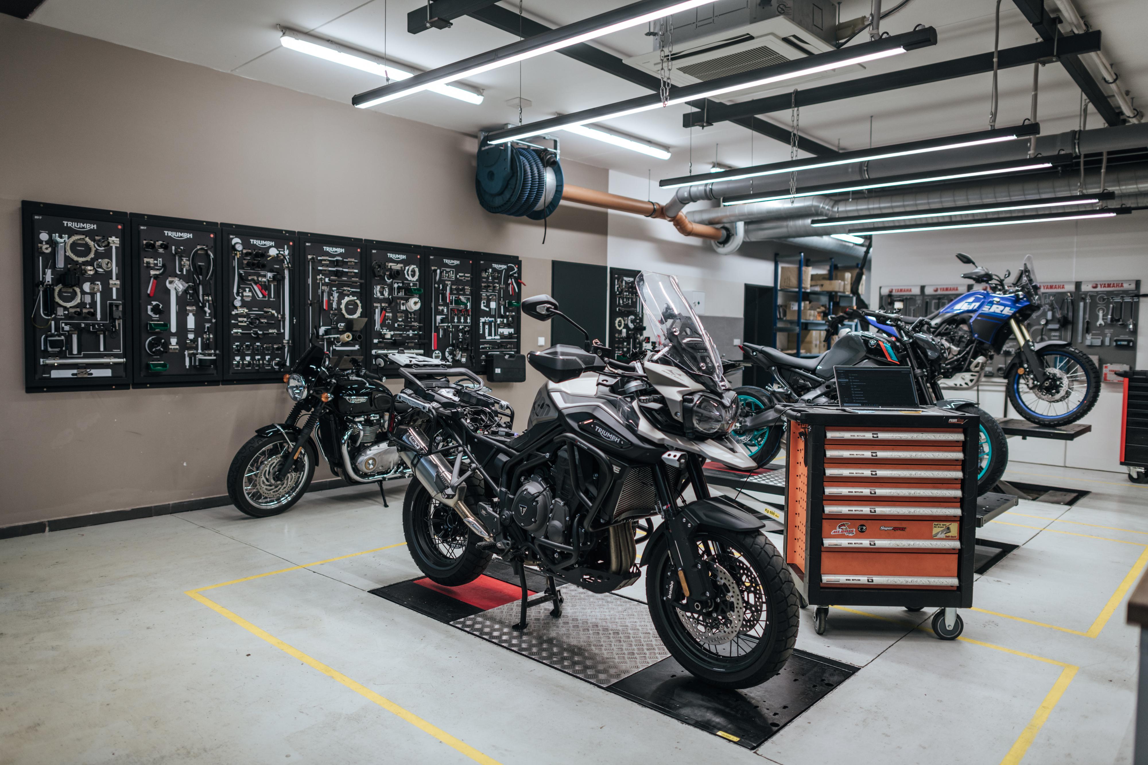 MOTOCENTRUM HK foto 3