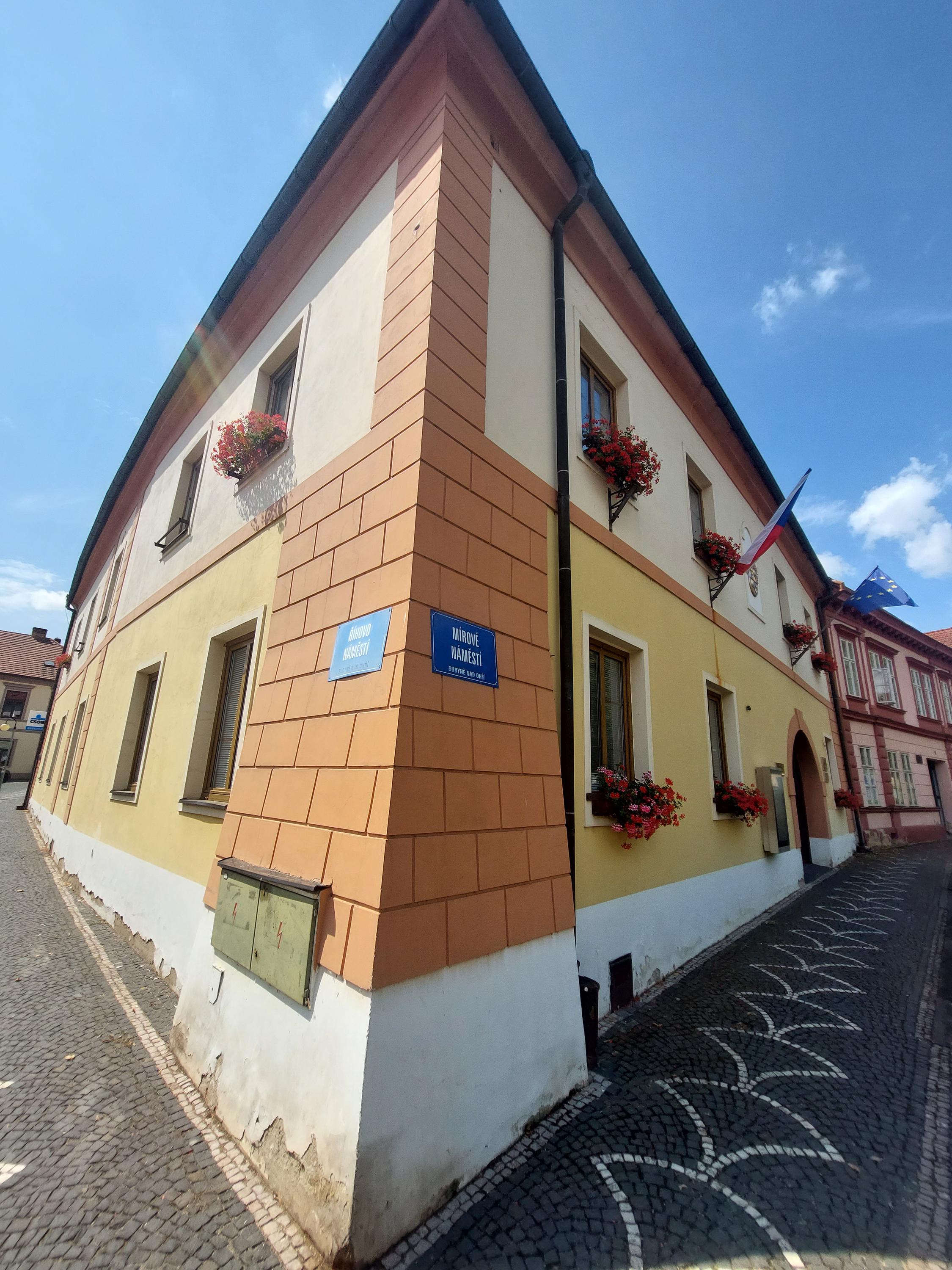 Budyně nad Ohří - městský úřad foto 5