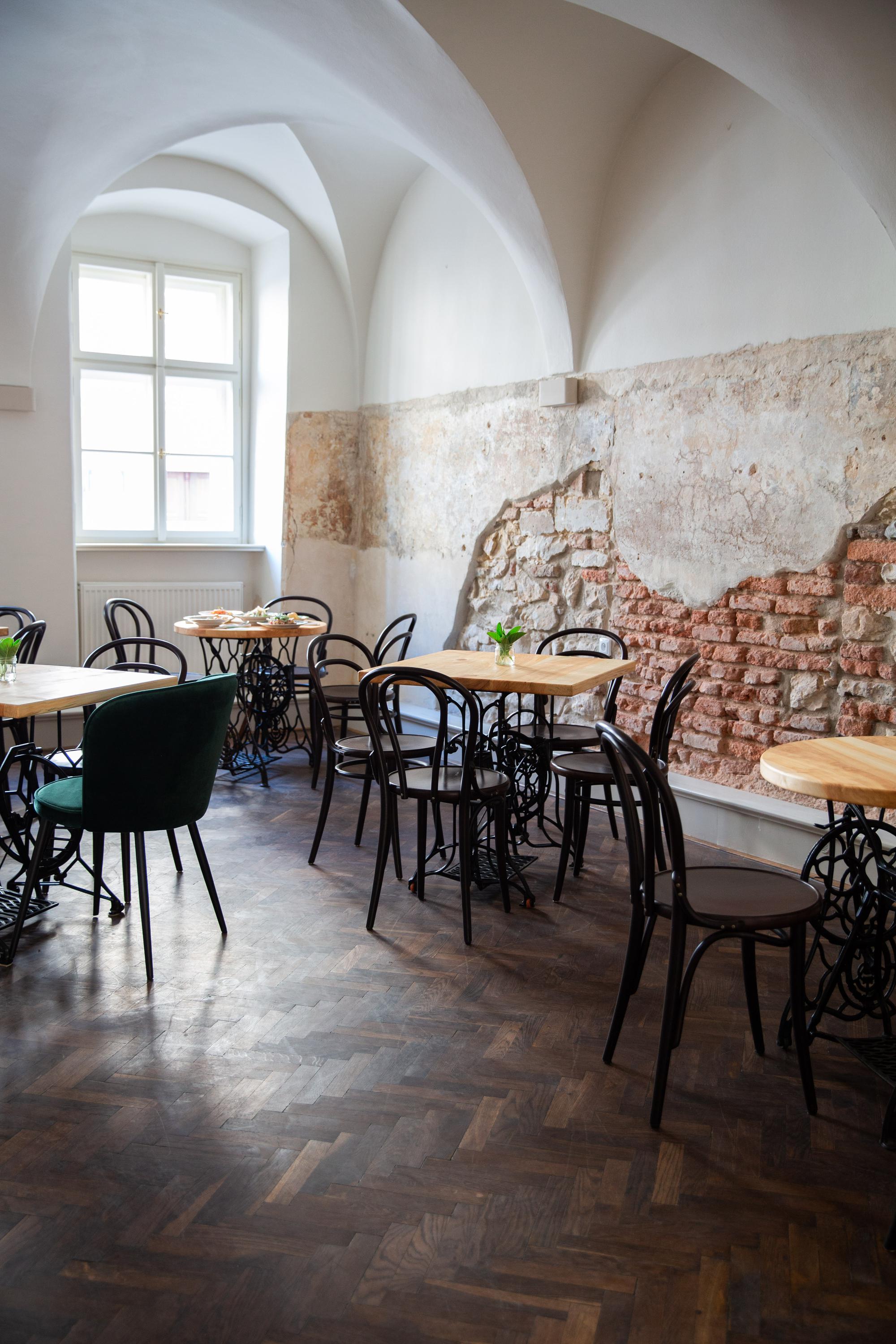 SEMINÁŘ Cafe Bistro Bar foto 4