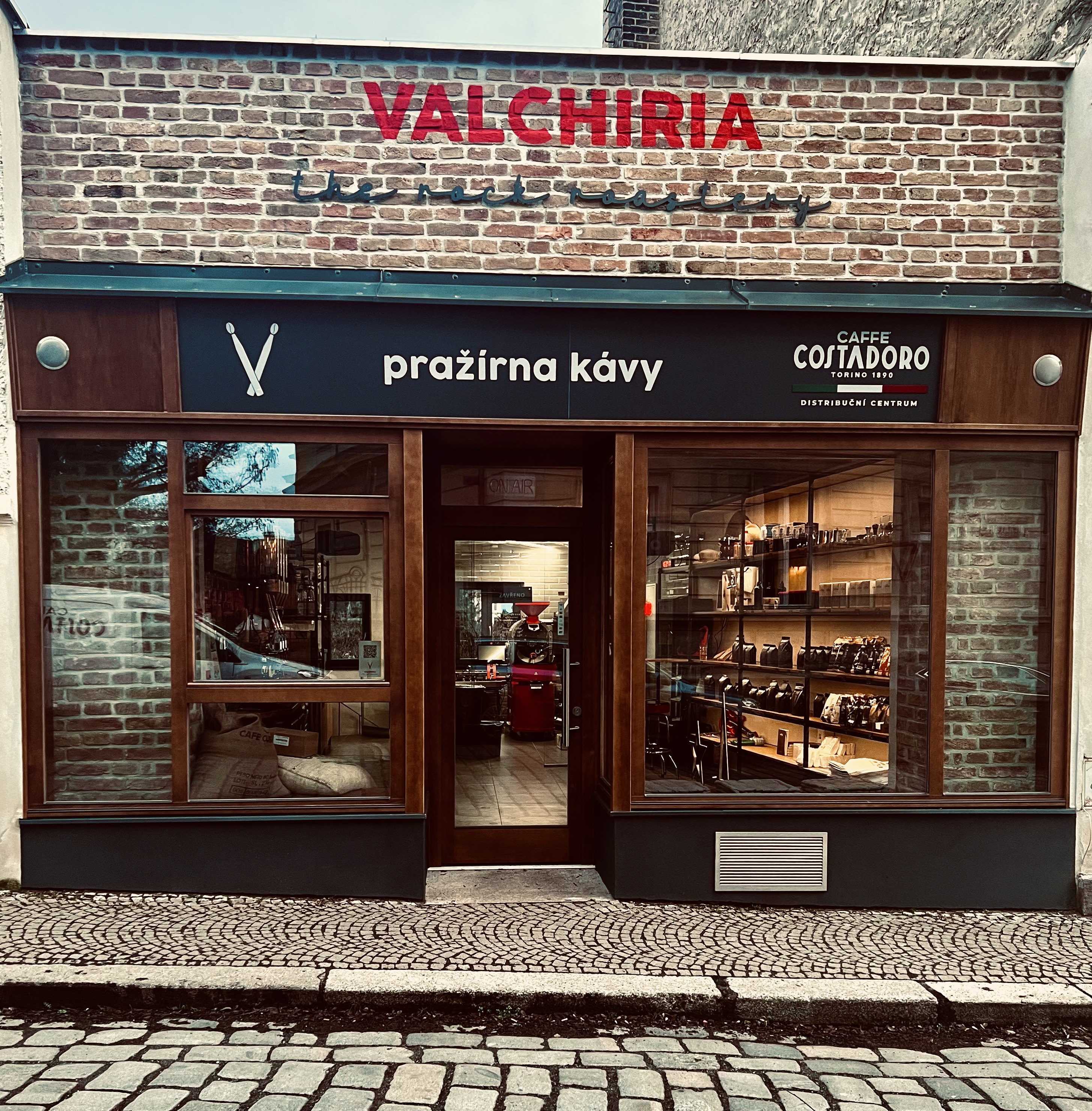 Valchiria - pražírna kávy/coffee roastery foto 2