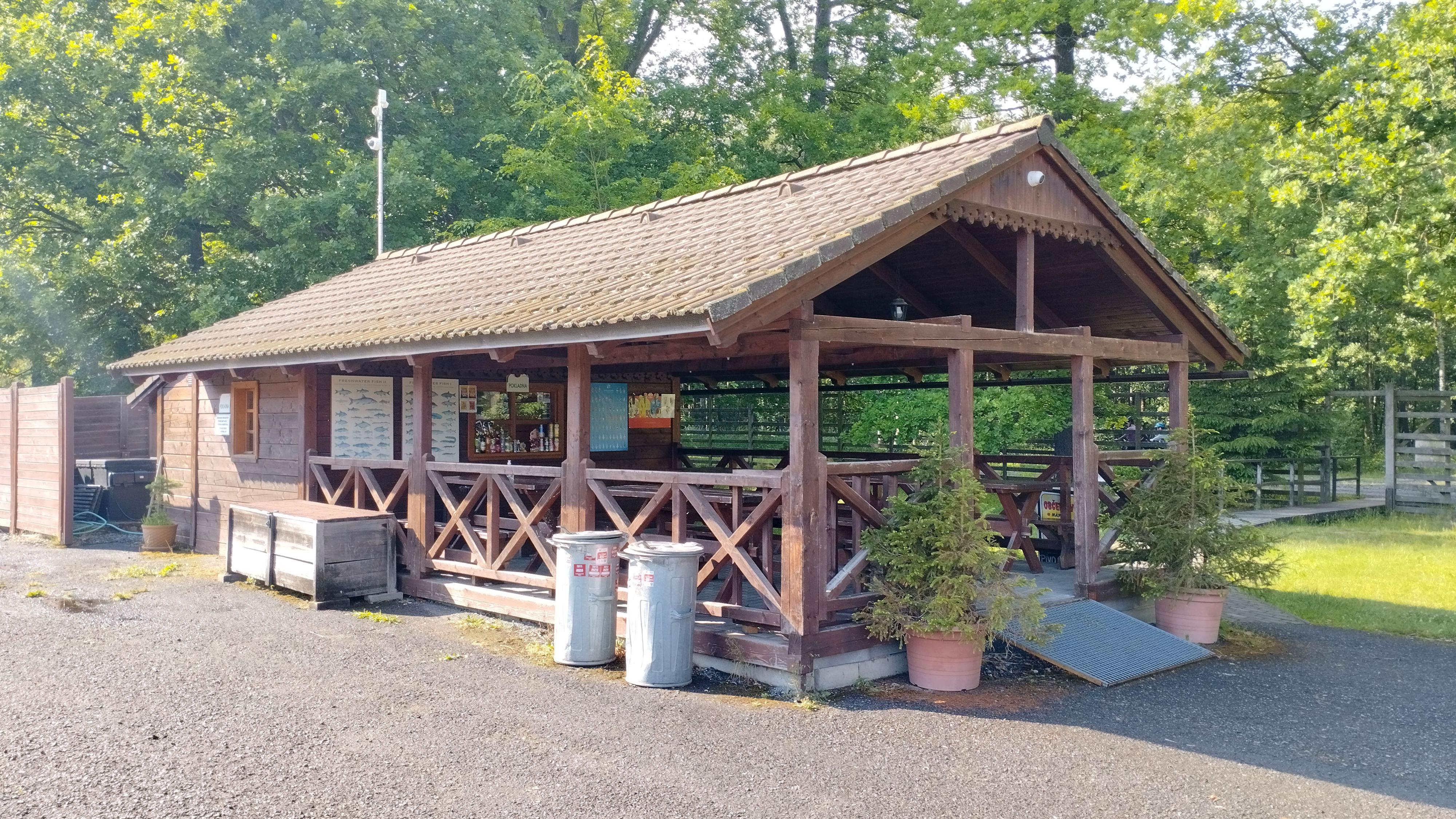Občerstvení a pokladna Lánské obory foto 1
