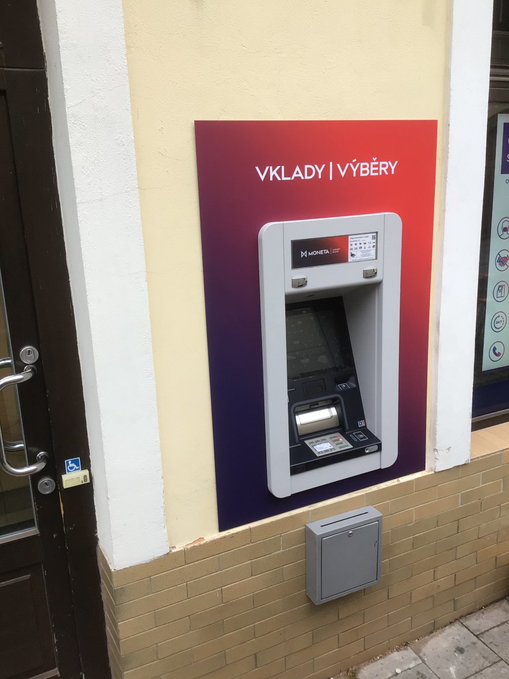 Bankomat MONETA Money Bank foto 2