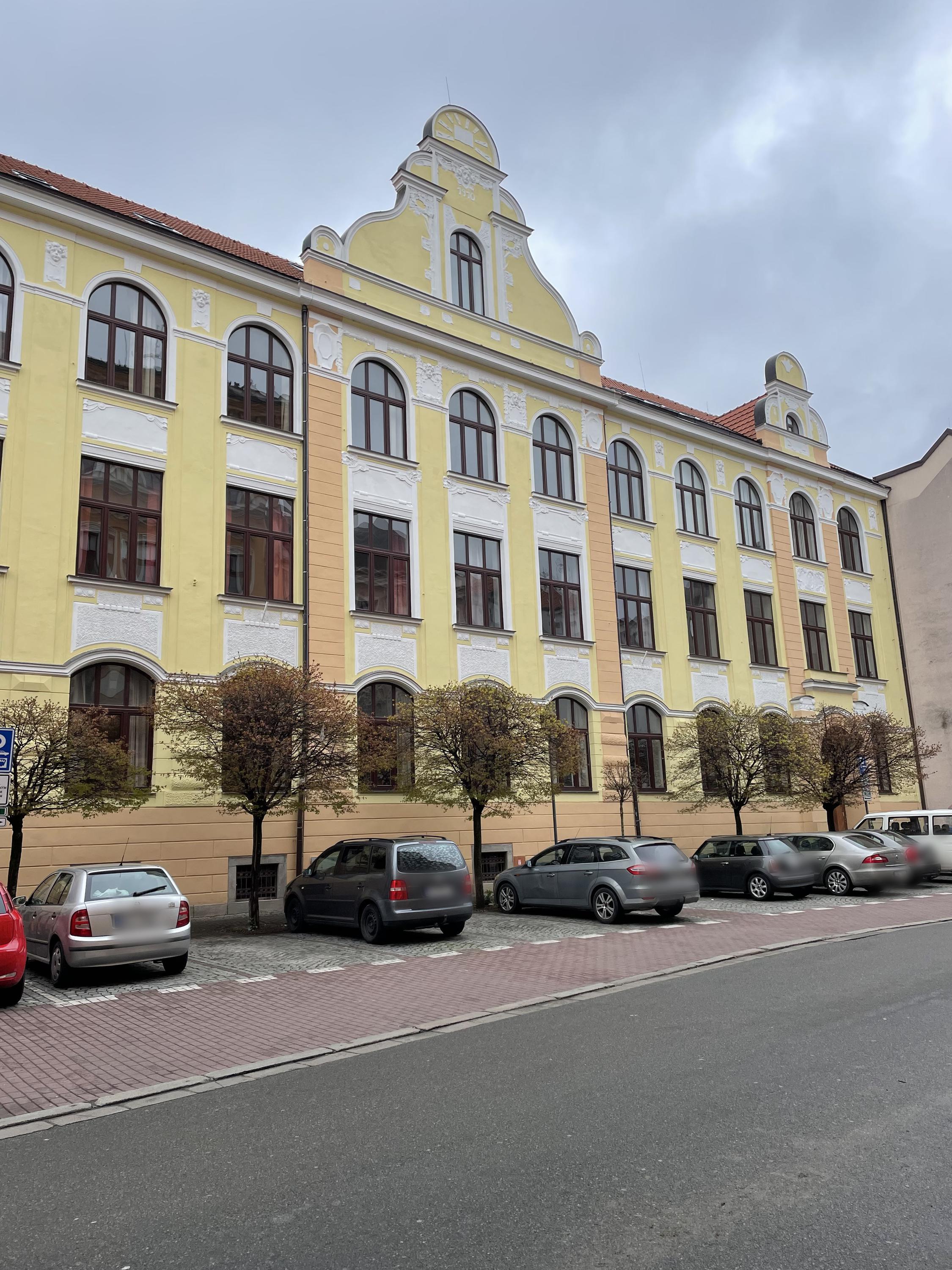 Gymnázium České Budějovice, Jírovcova foto 3