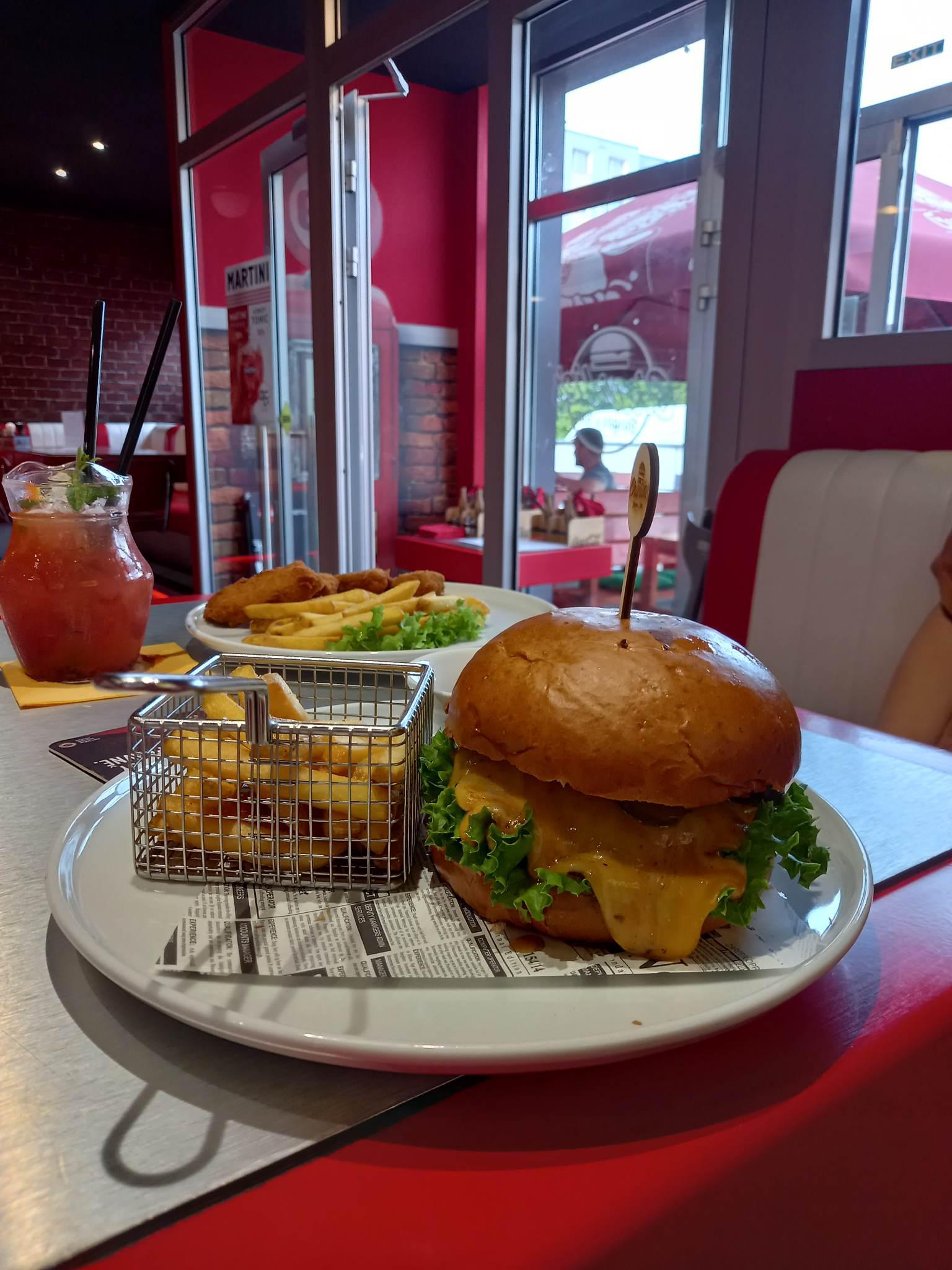 Charlie´s Burger & Bar