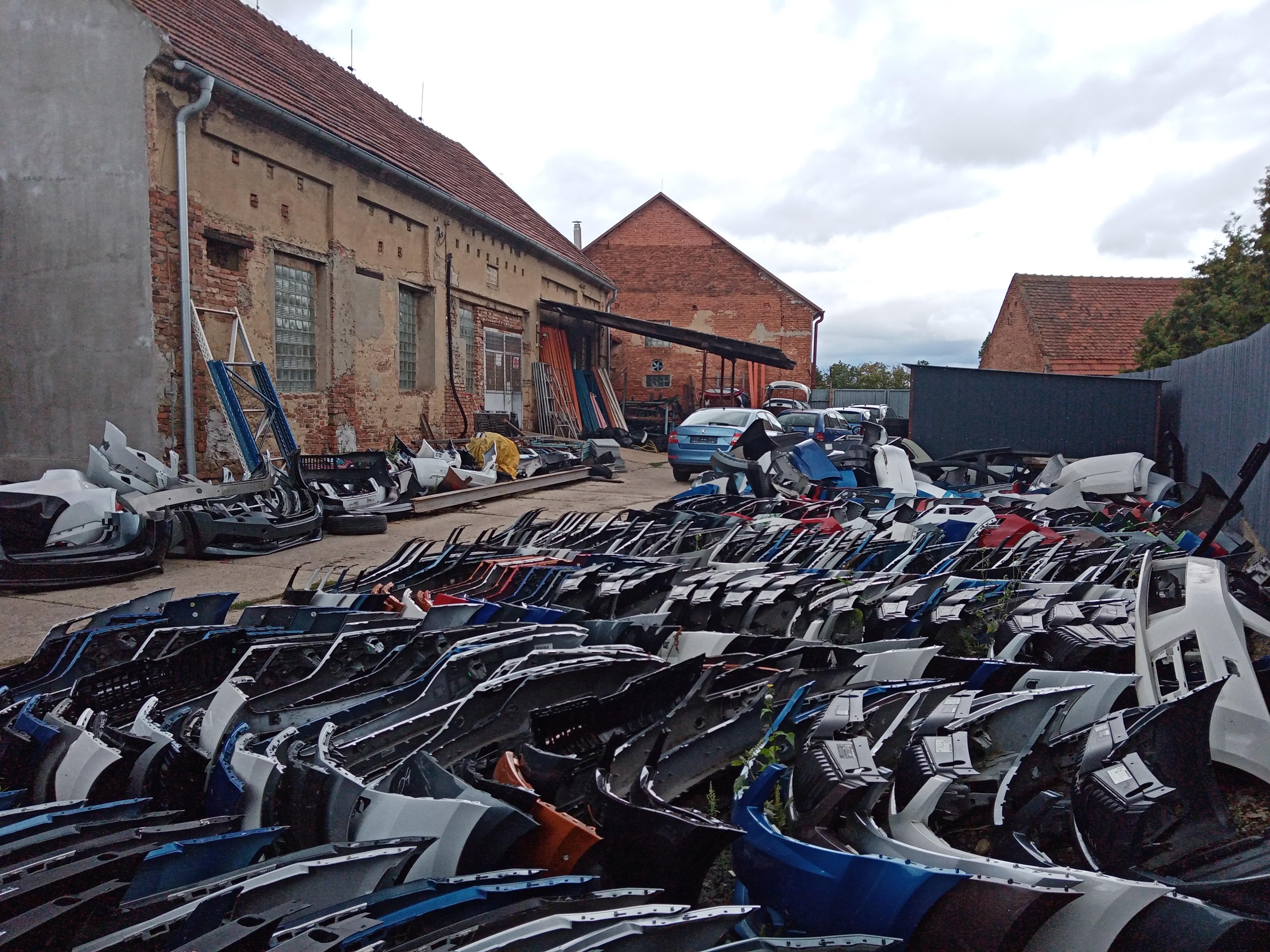 AUTO-MACÁK Náhradní díly Škoda foto 2