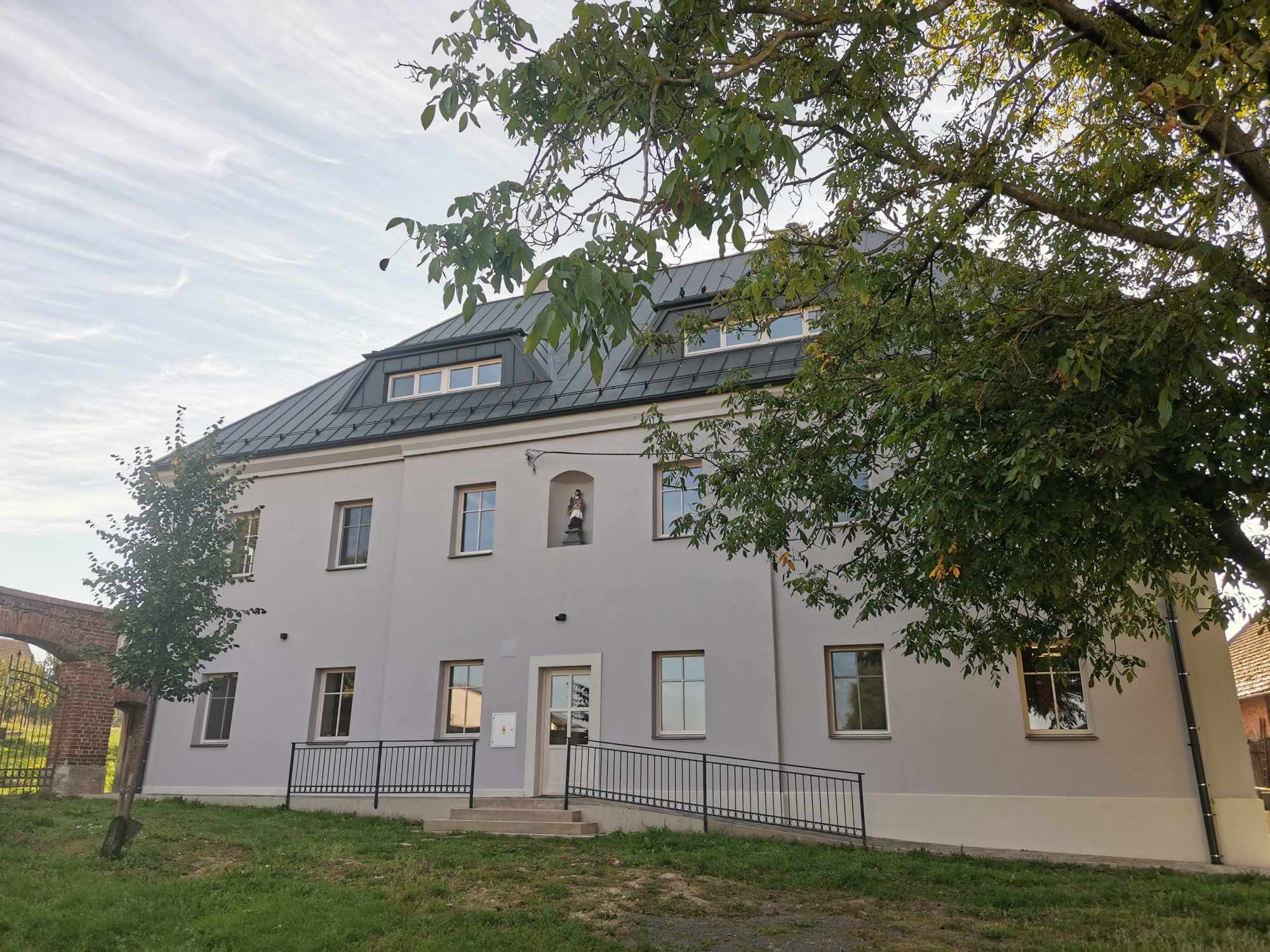 České Heřmanice - úřad městyse