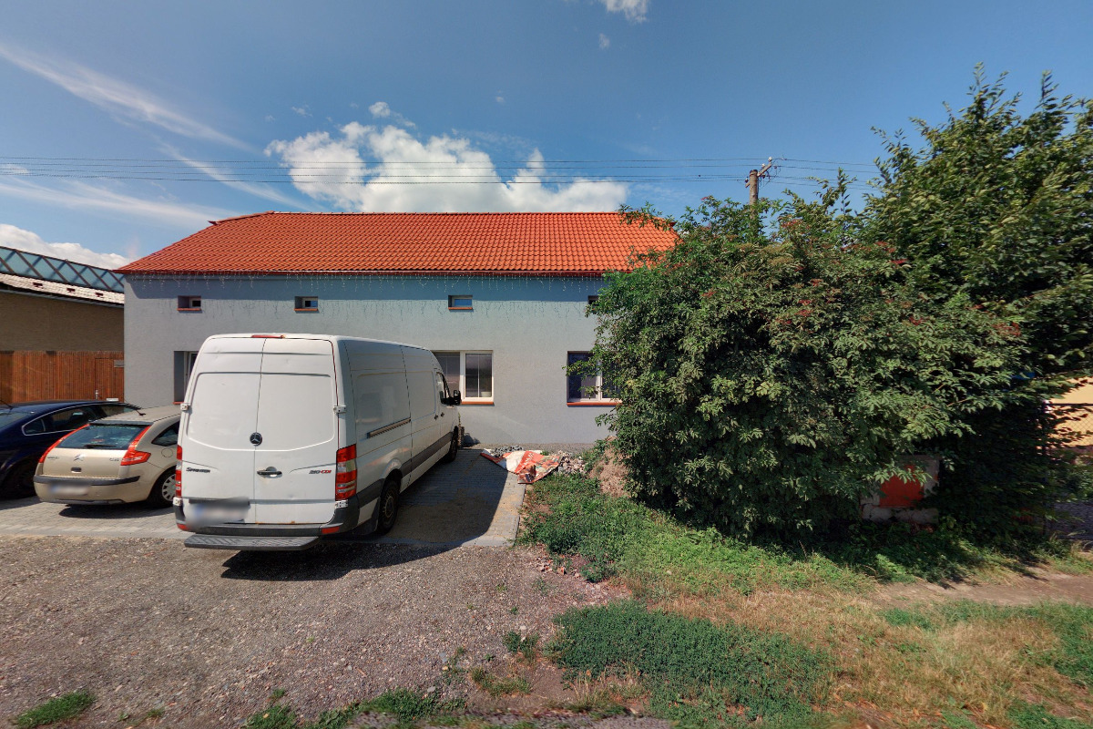 Stolárna u sousedů foto 1