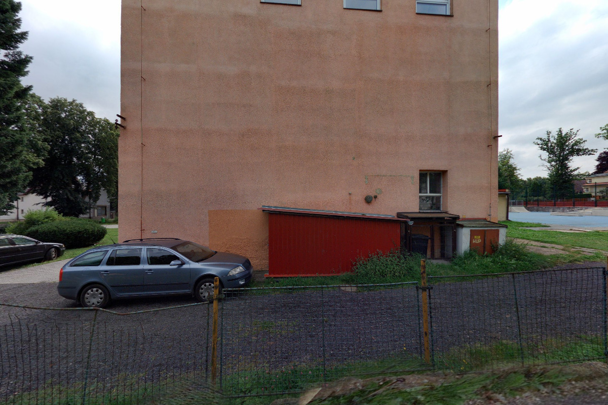 Základní škola Skalná foto 2