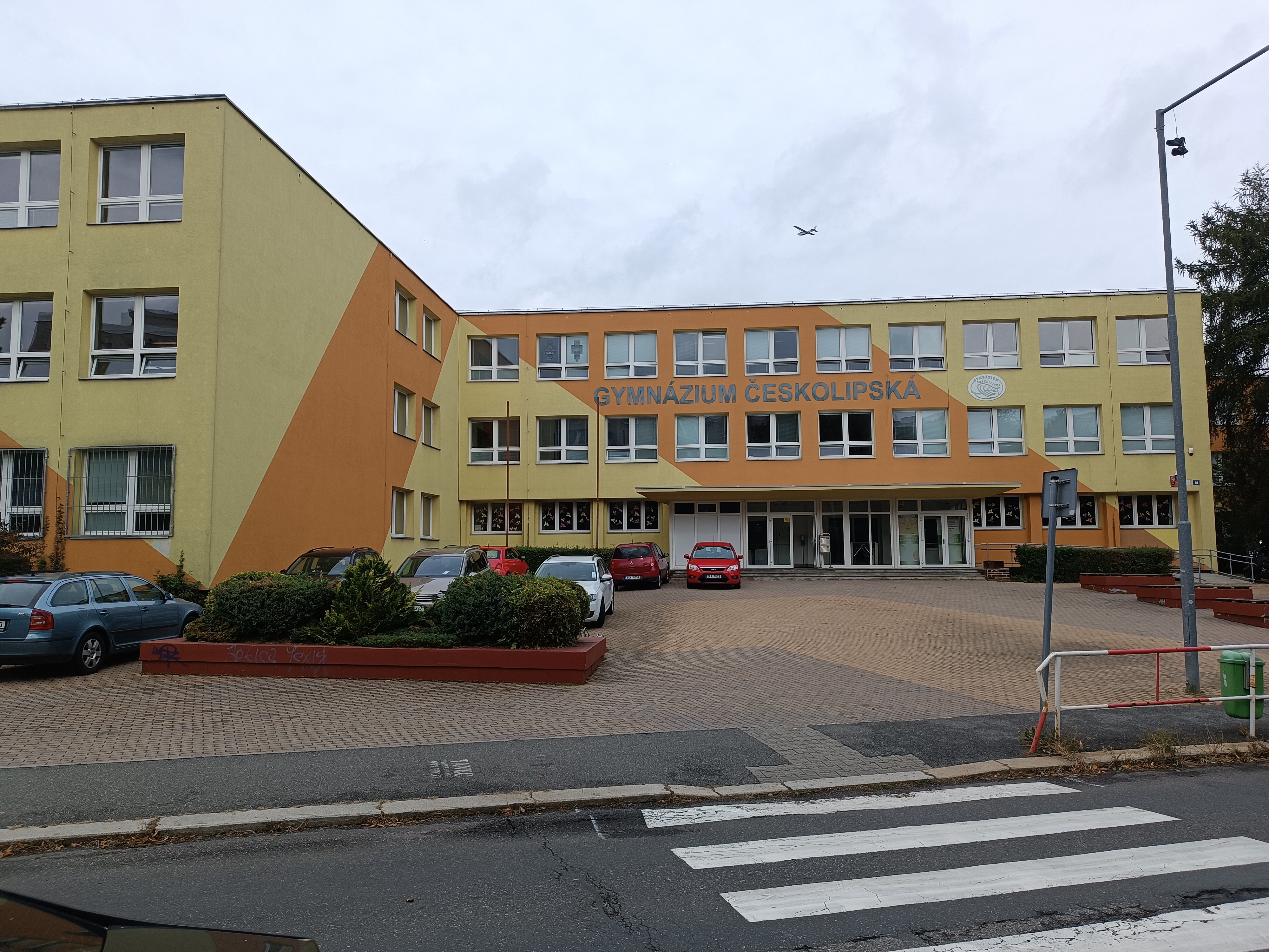 Gymnázium Praha 9, Českolipská foto 3