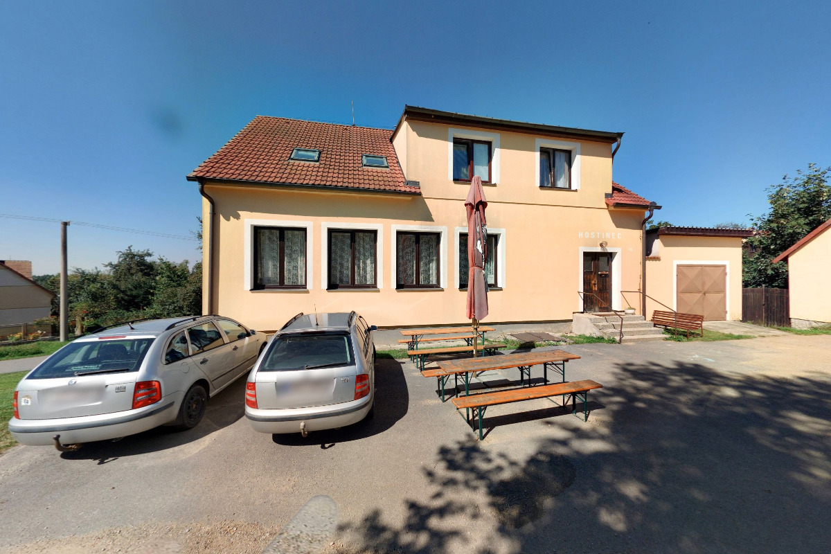 Hostinec Vícemil