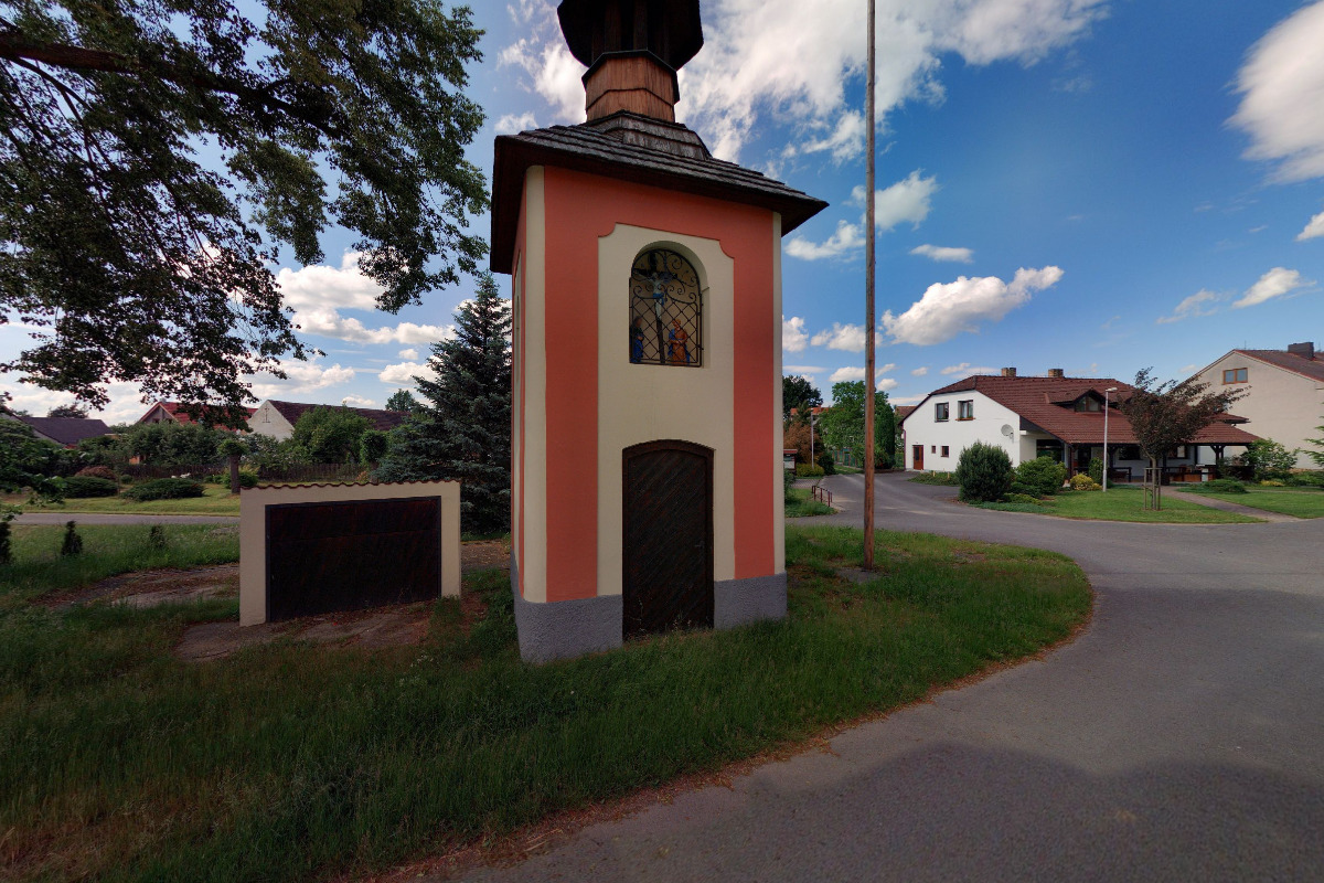 Římskokatolická farnost Chrášťany