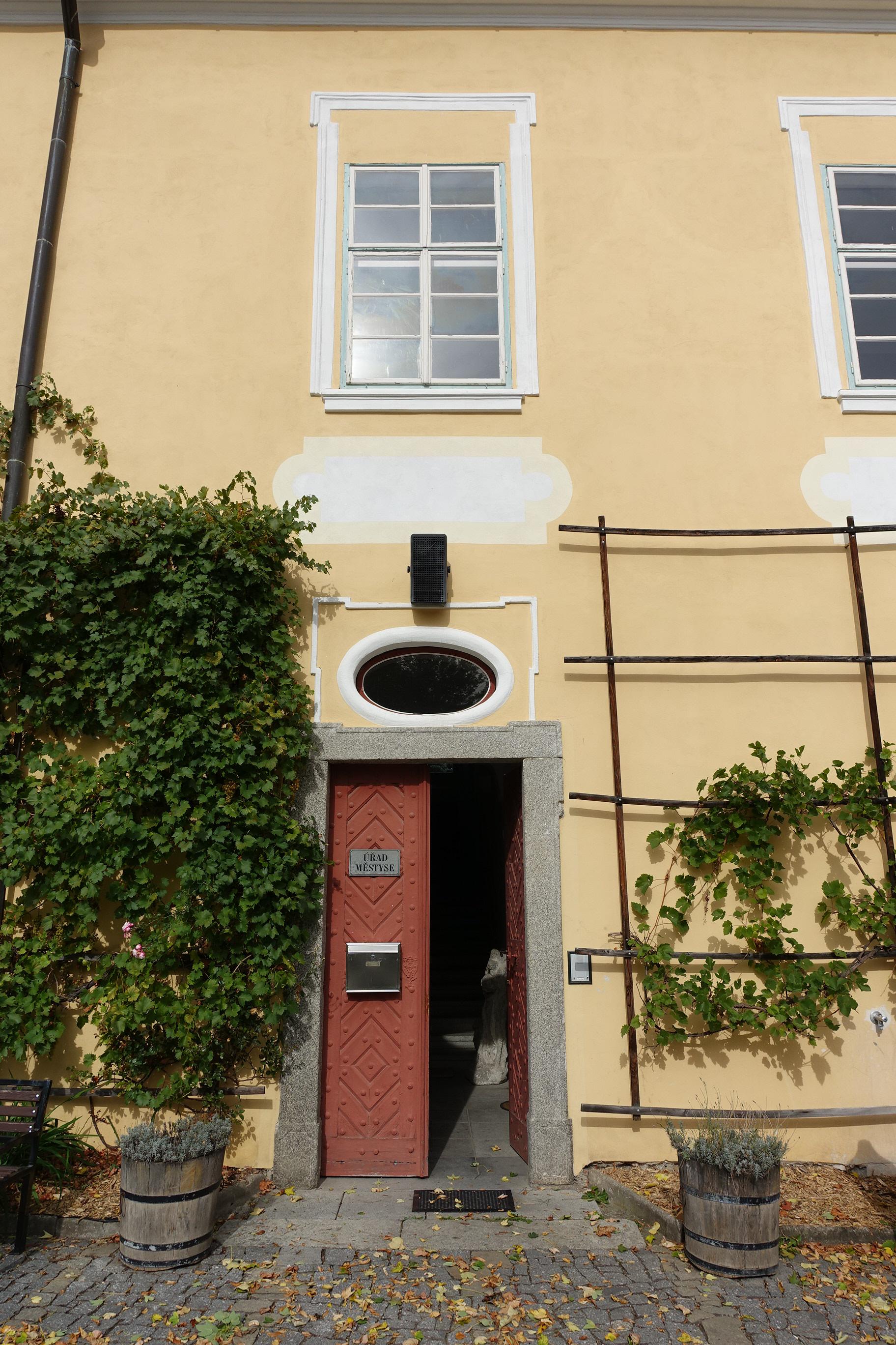 Čestice - úřad městyse foto 3
