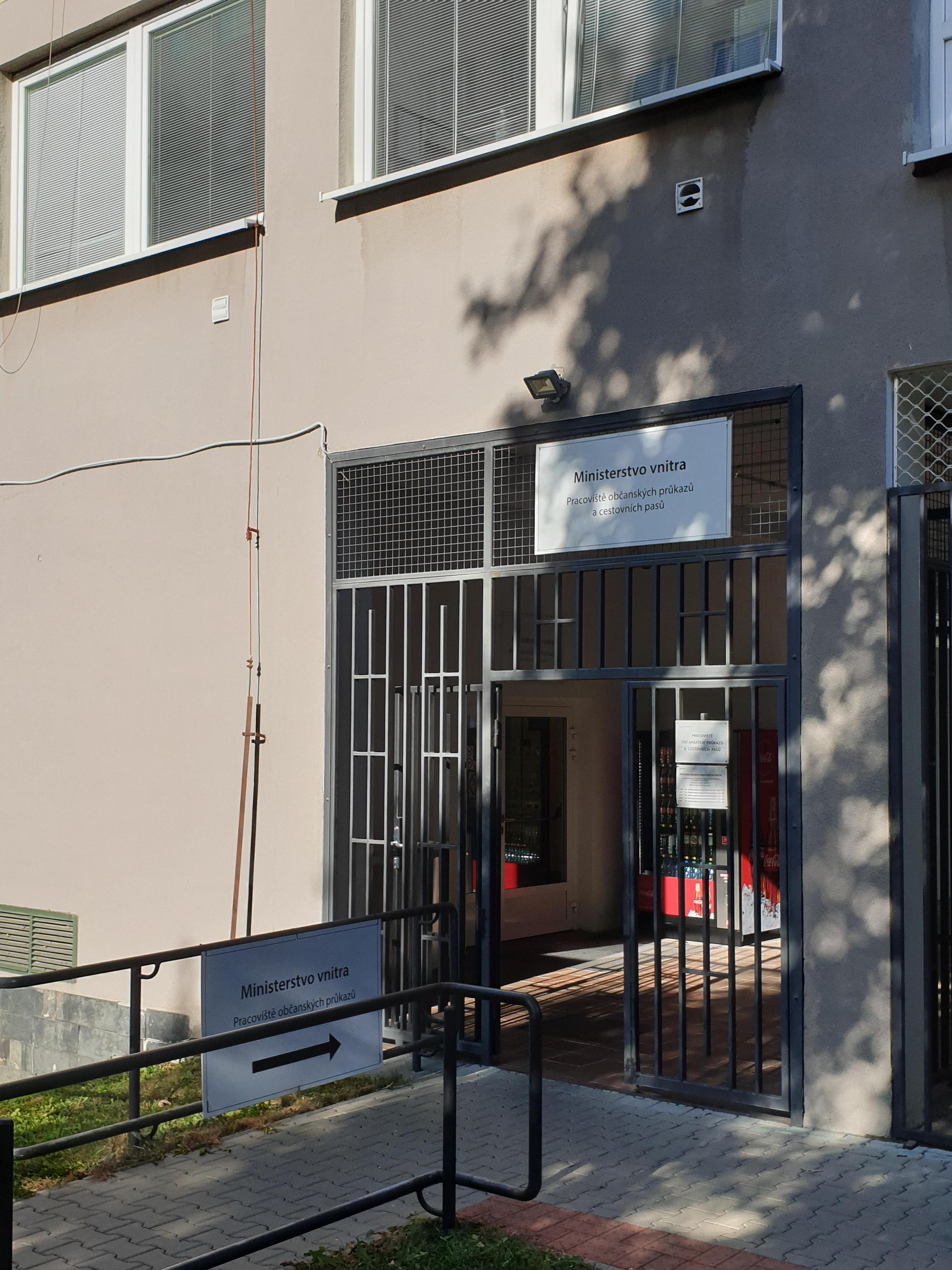 Ministerstvo vnitra - Pracoviště občanských průkazů a cestovních pasů foto 3