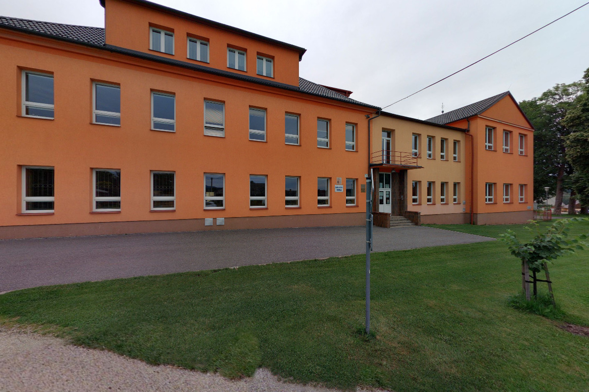 Základní škola a mateřská škola Šumavské Hoštice