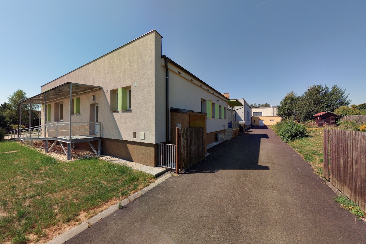 ZŠ a MŠ Chotoviny, Rudé armády foto 3