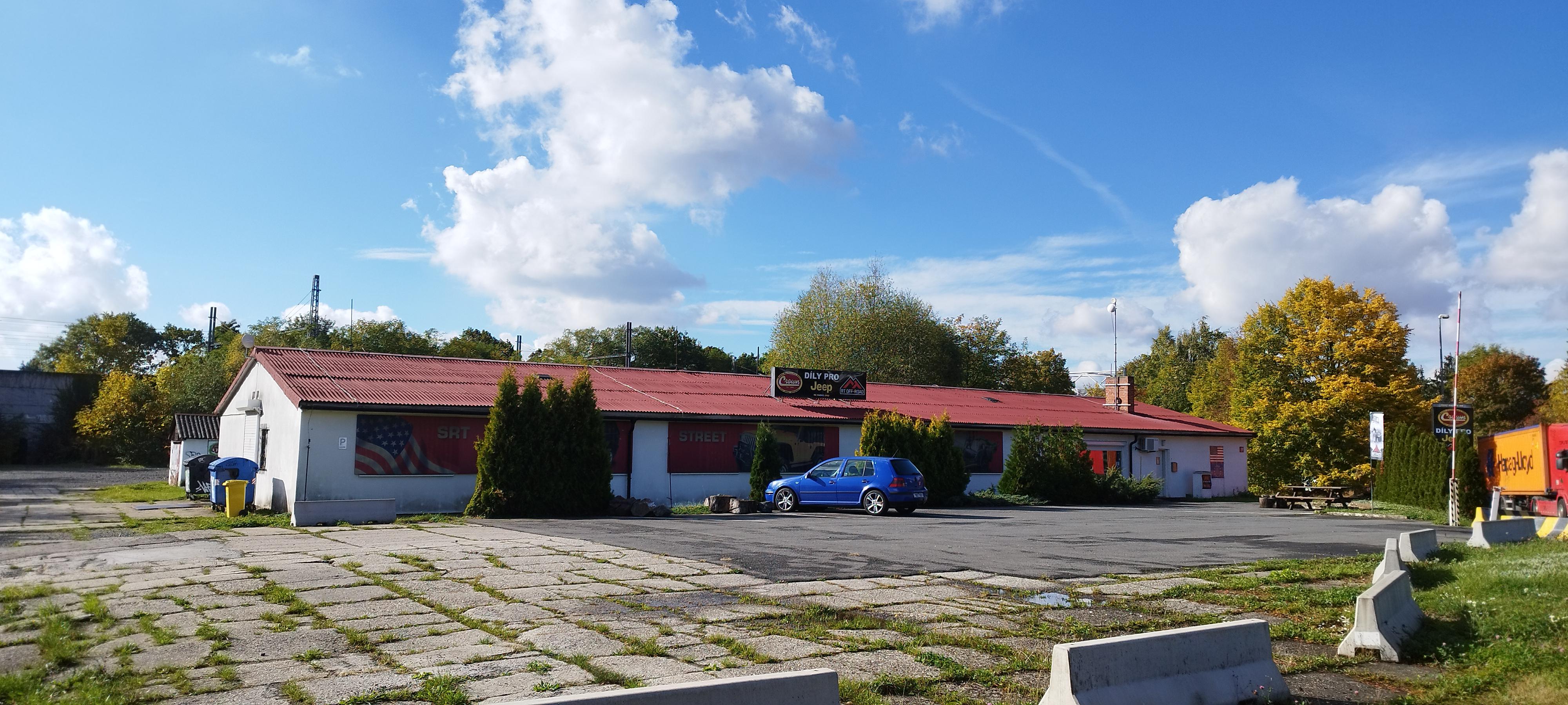 Crown (RDR) Automotive Sales International s.r.o. foto 5