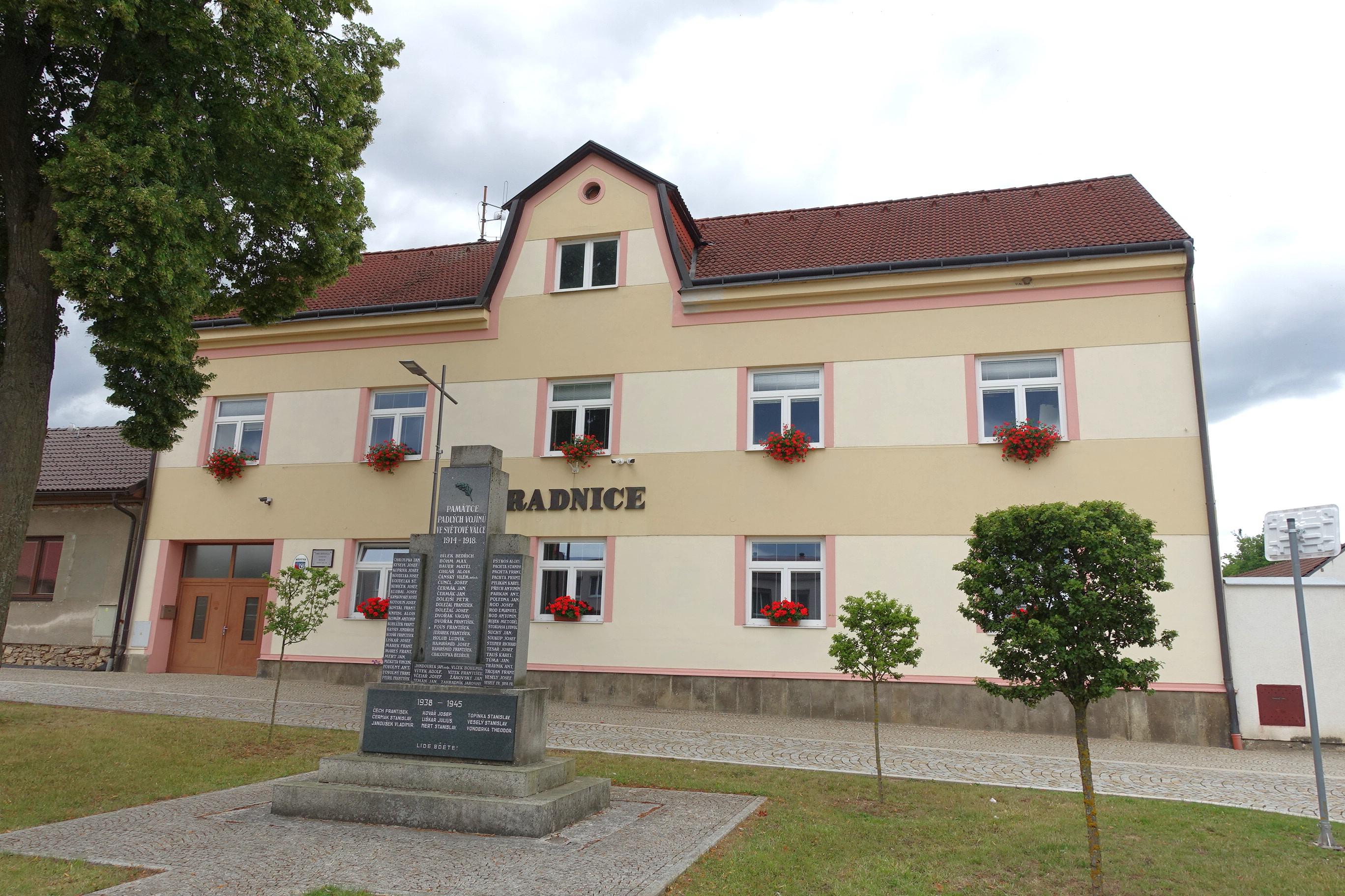 Batelov - úřad městyse foto 6