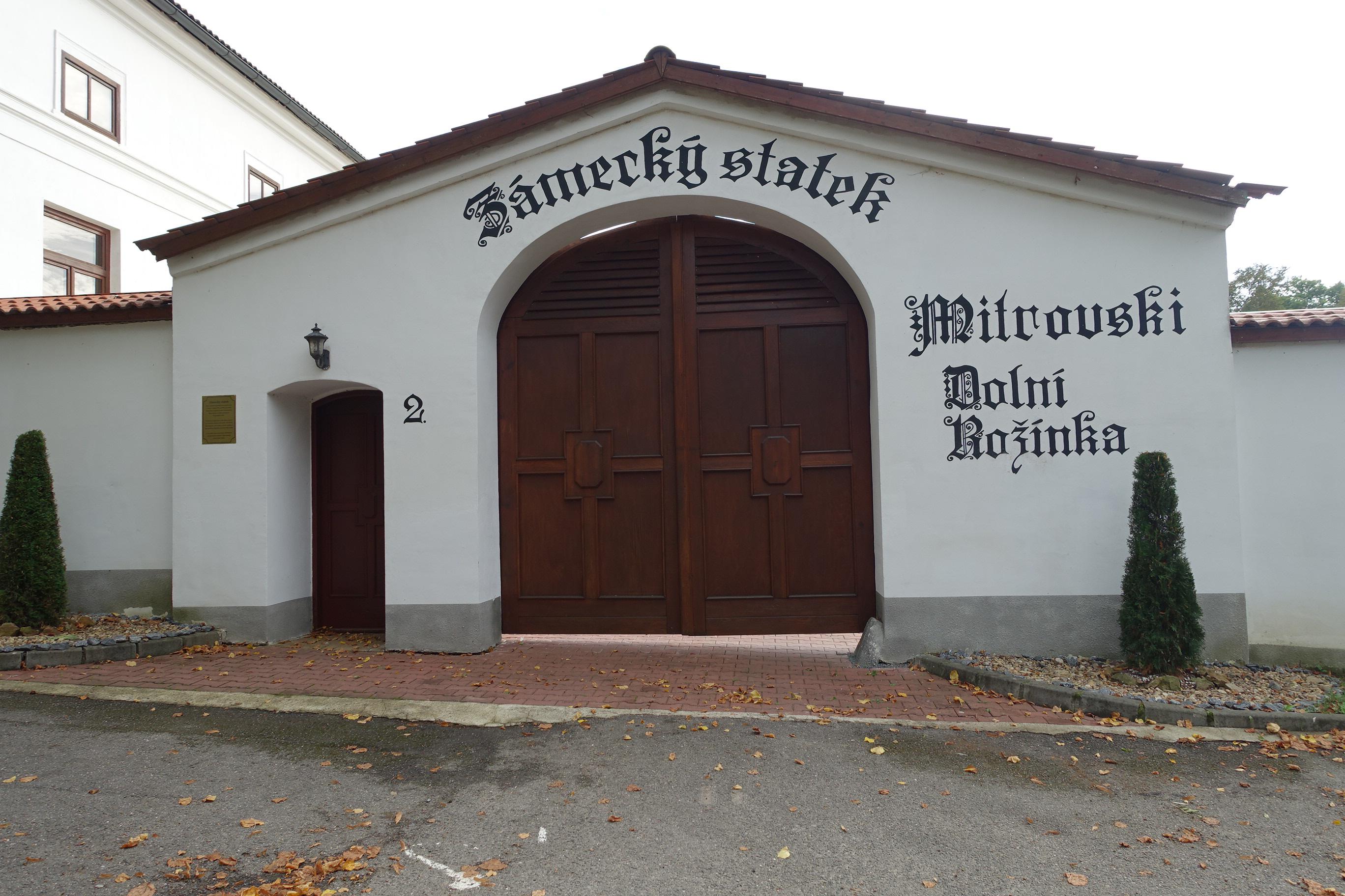 Zámecký statek z.s. foto 3