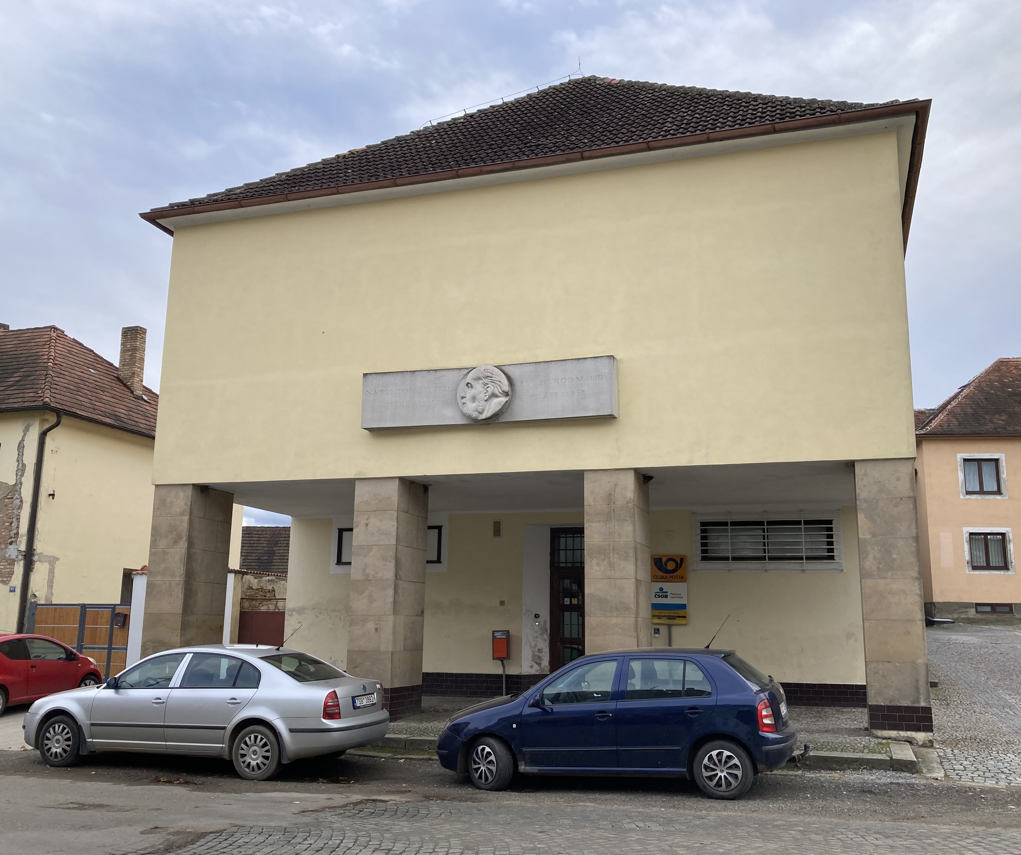 Pošta Mirotice foto 3