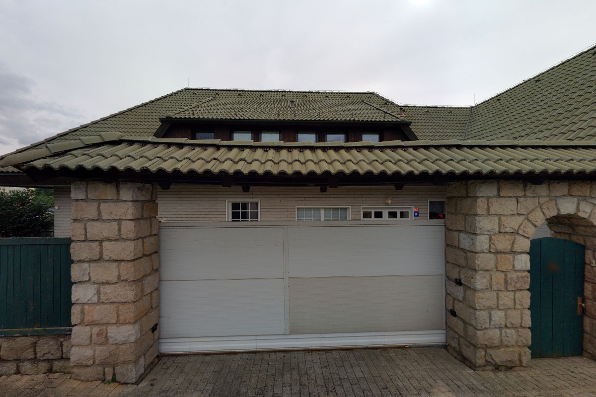 Realitní kancelář Rebellion foto 2