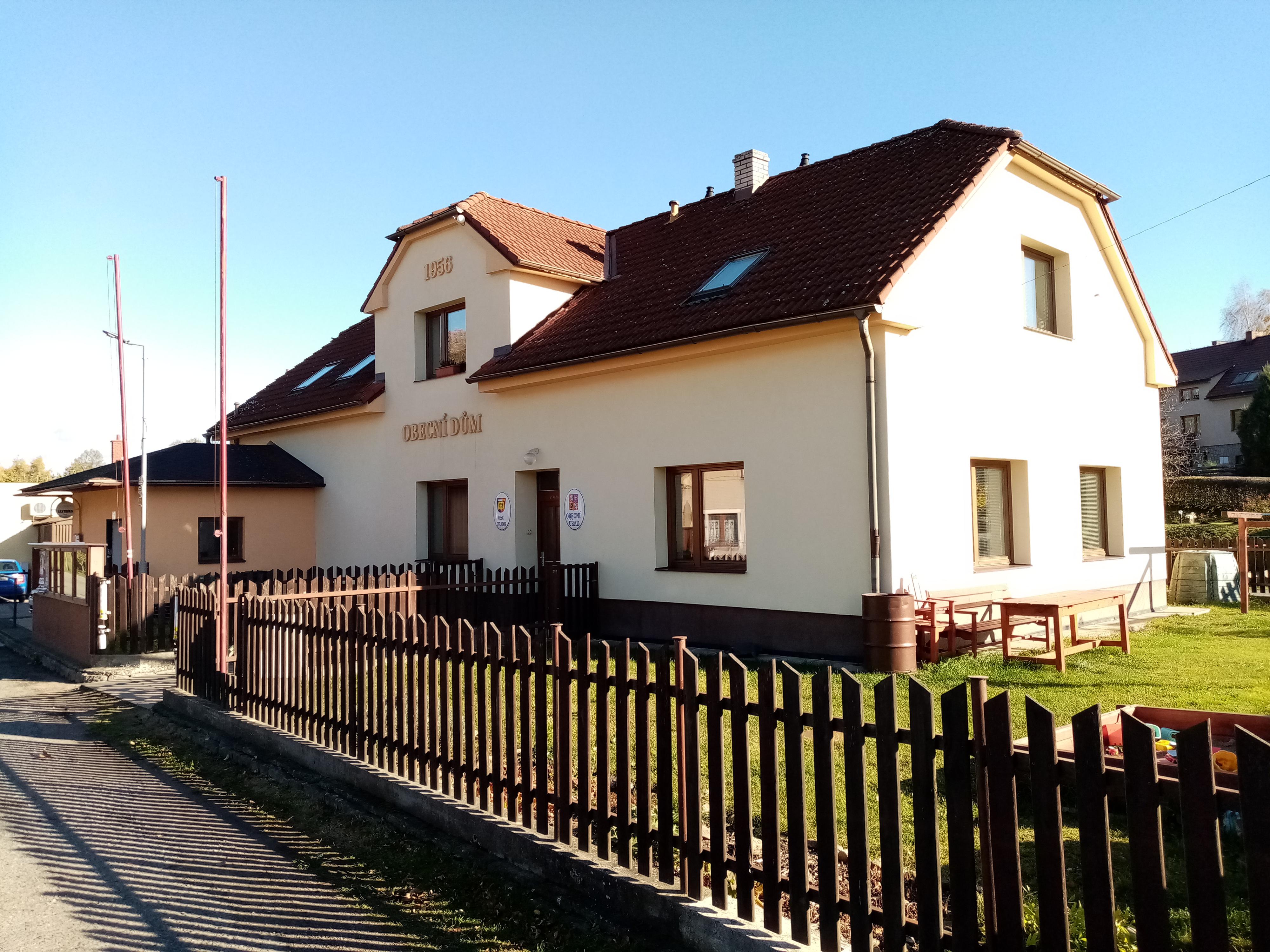 Otradov - obecní úřad foto 2