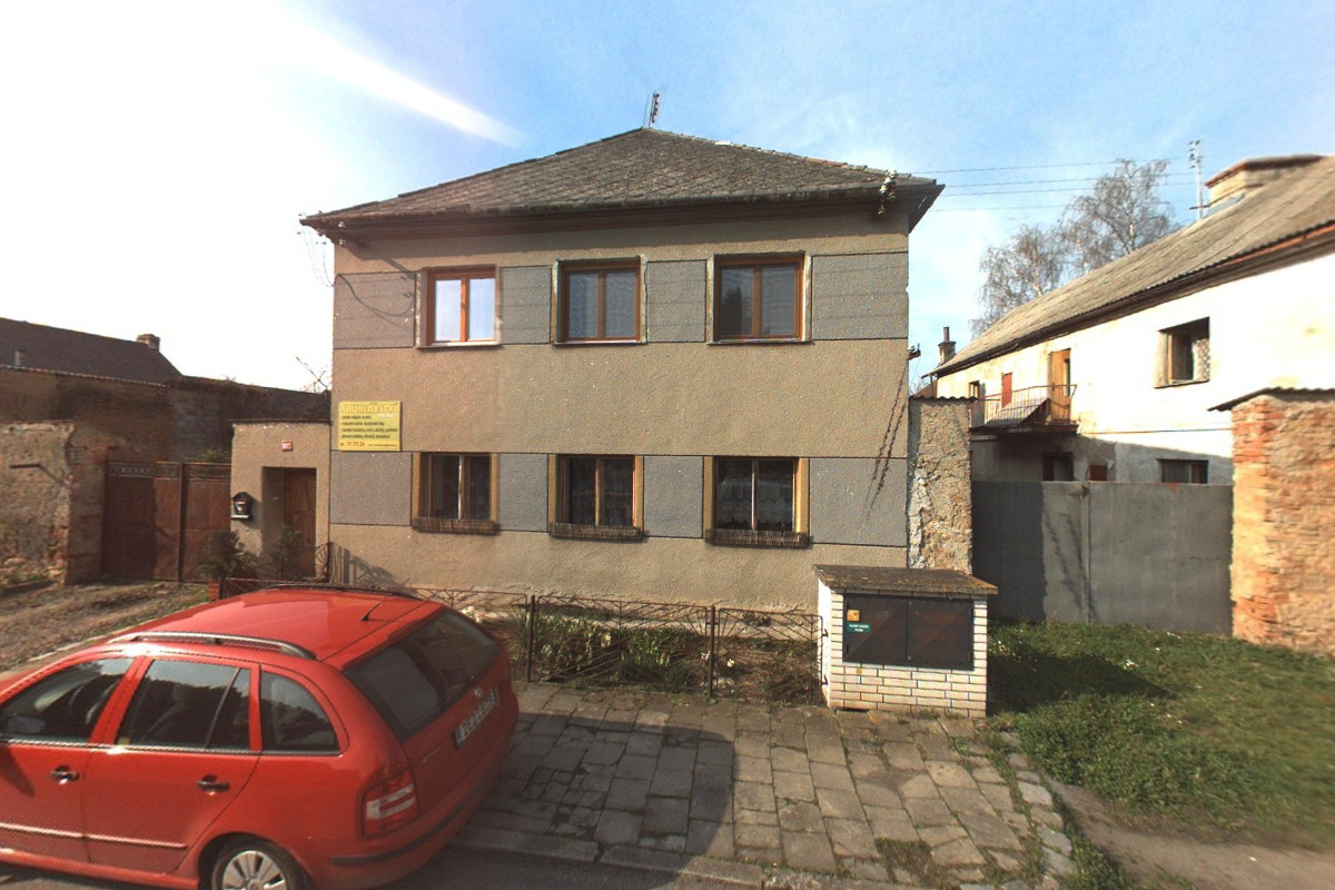 TRUHLÁŘSTVÍ Hradil