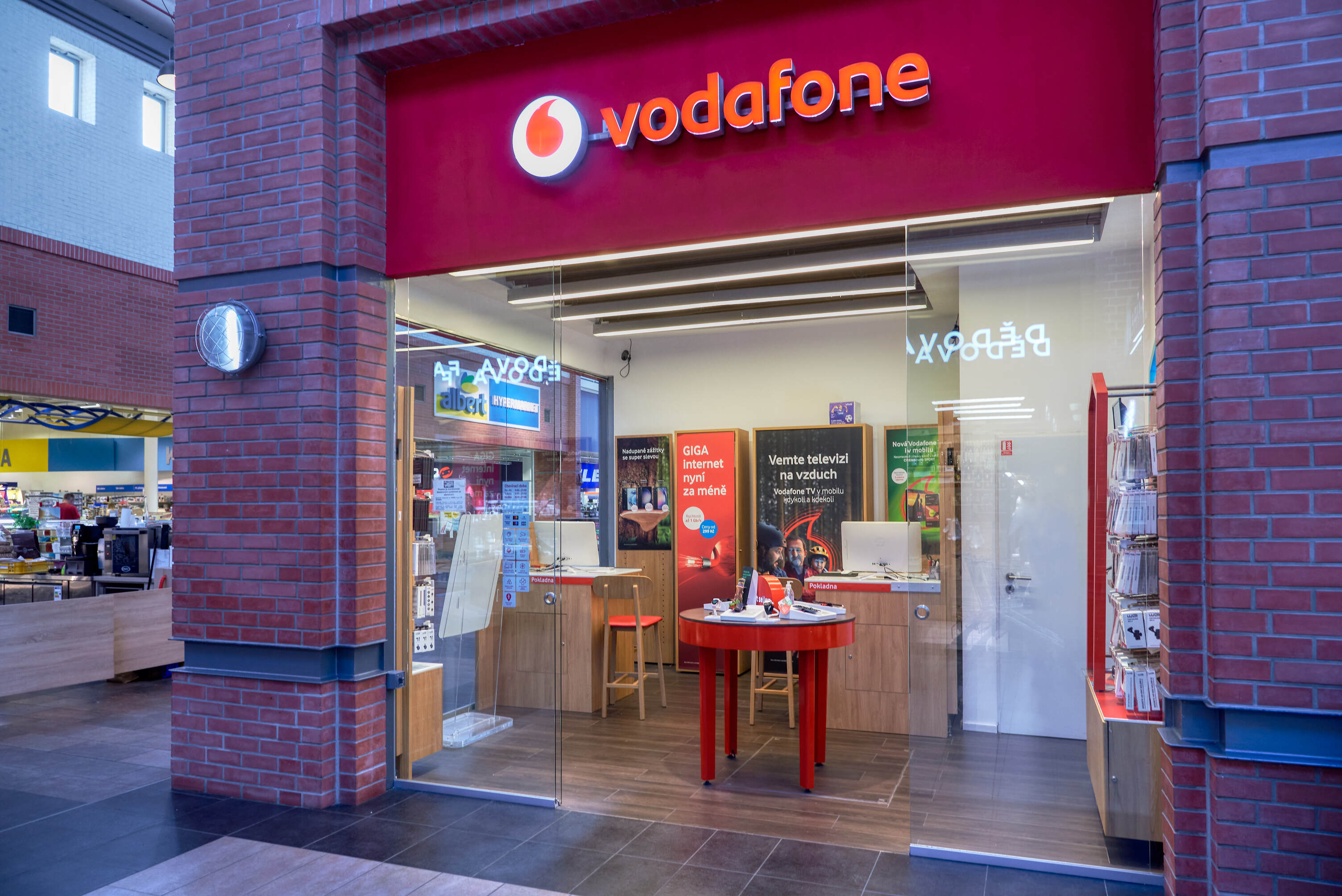 Vodafone Czech Republic, a.s. foto 6