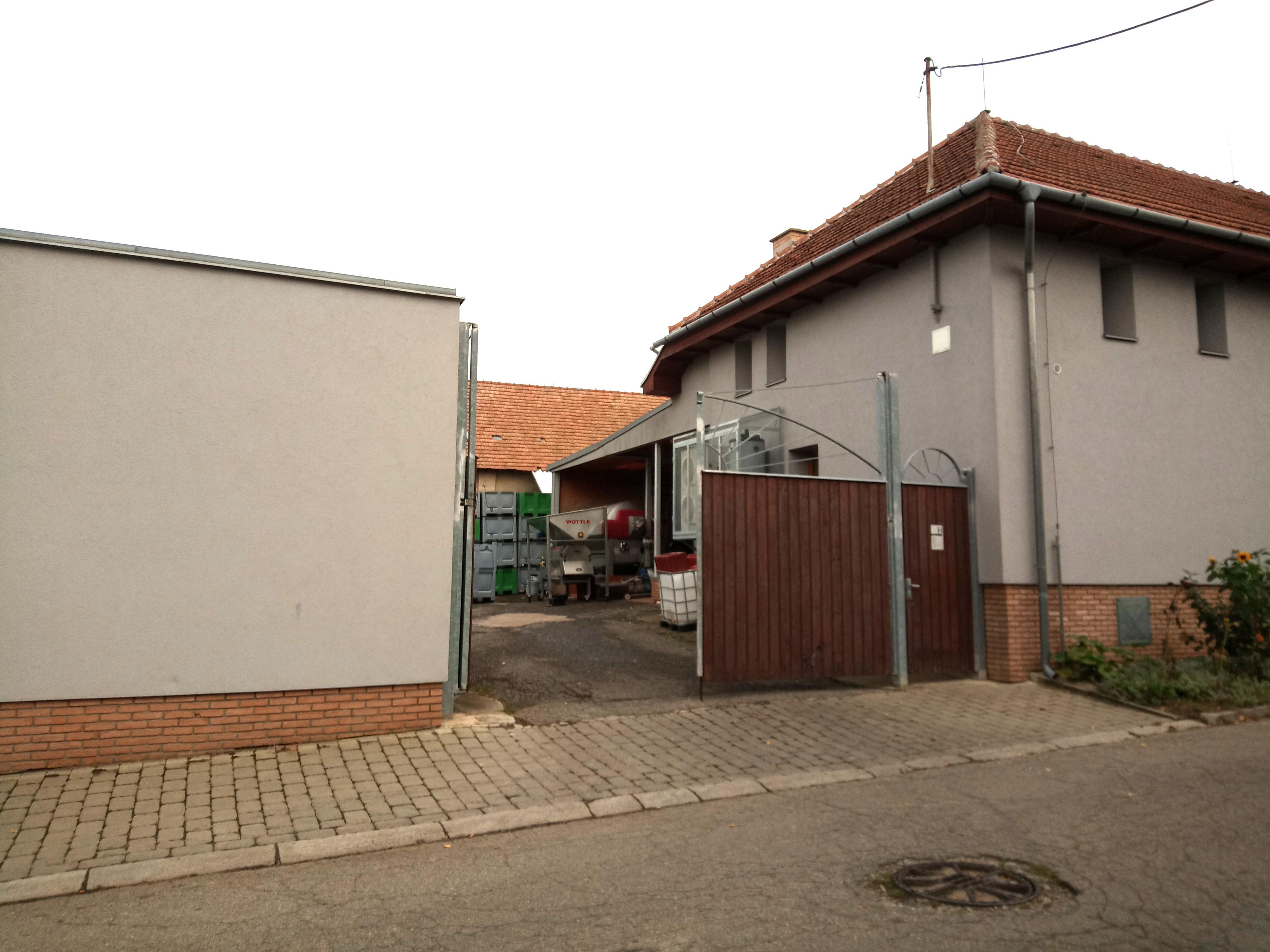 Rodinné vinařství  Hrdina & dcera foto 6