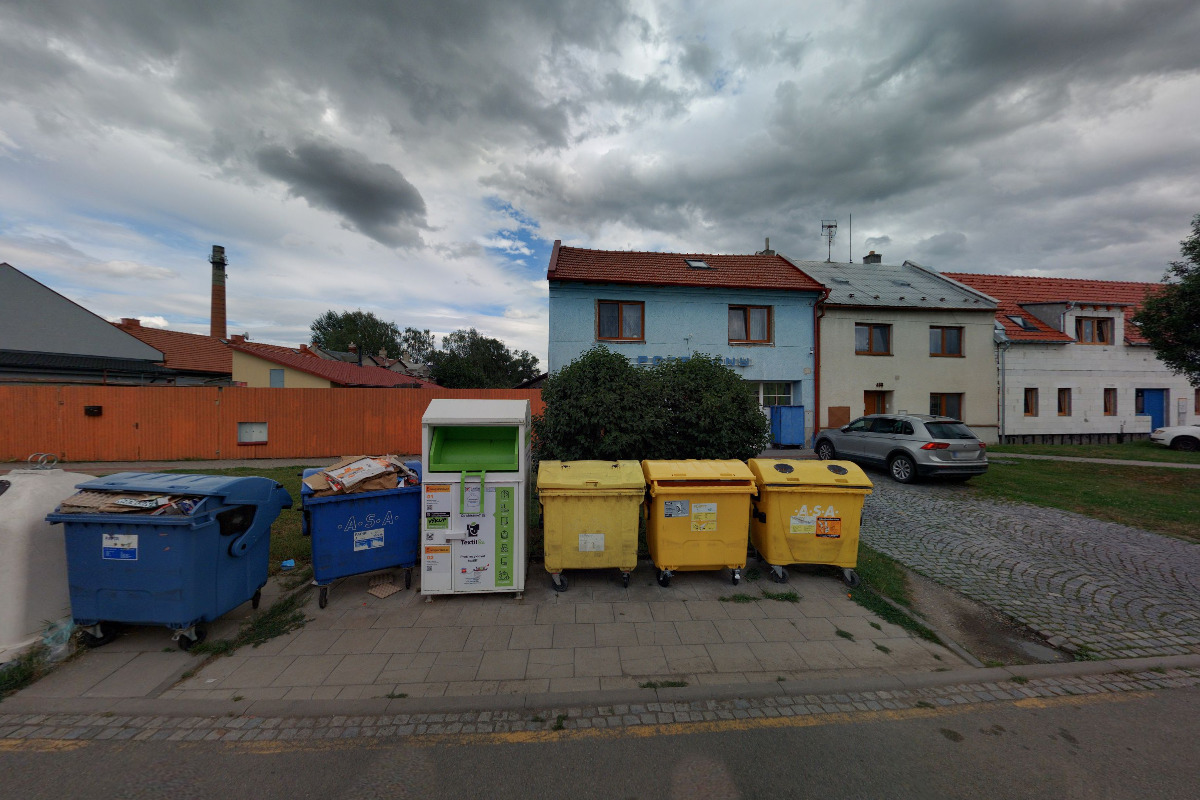 Večerka Nerudova 439 foto 2