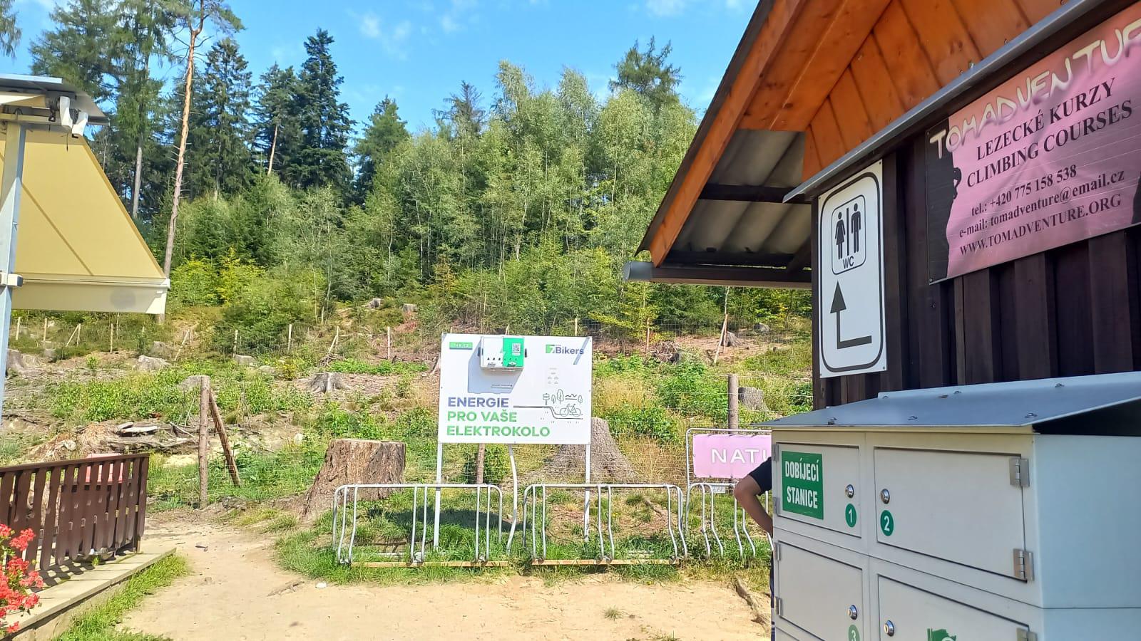 Nabíjecí stanice Chatová osada a kemp Ostaš foto 2
