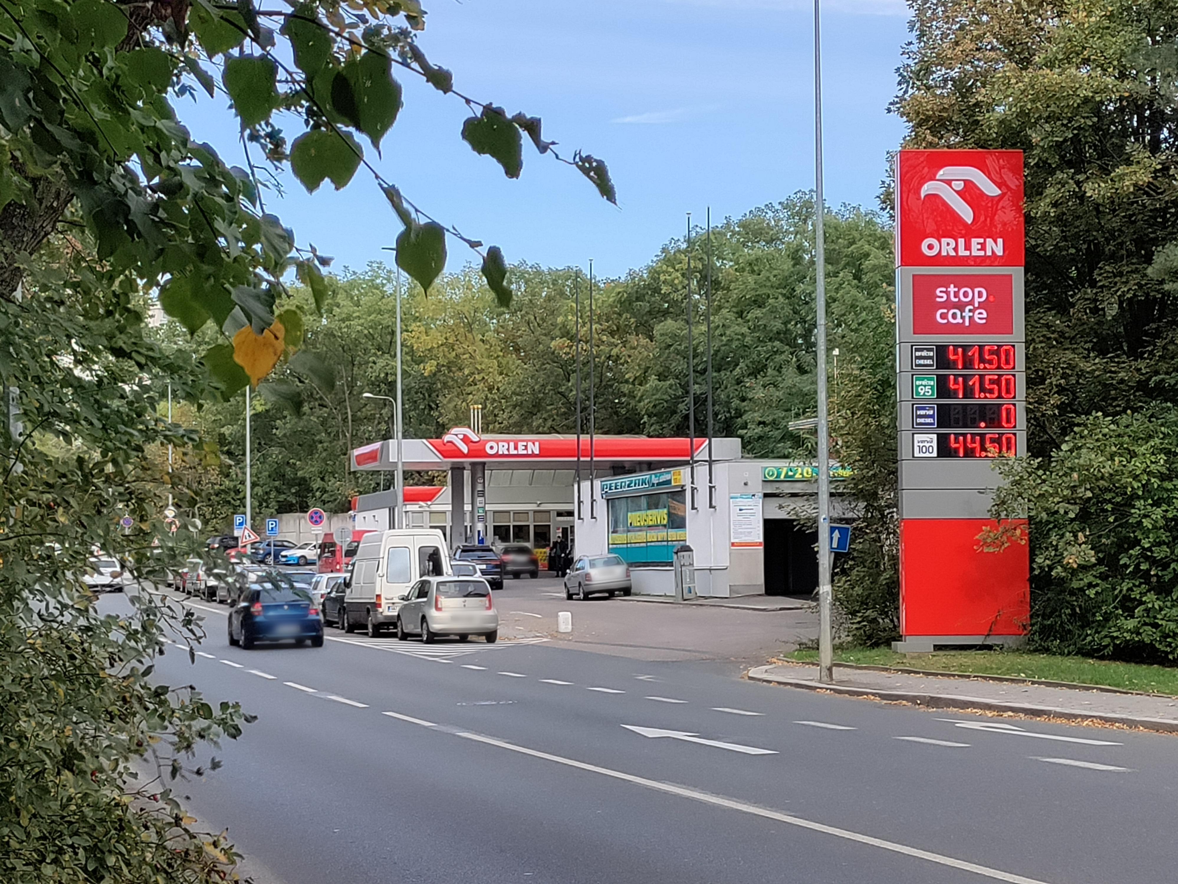 Peerzak autoslužby - David Macinský foto 2