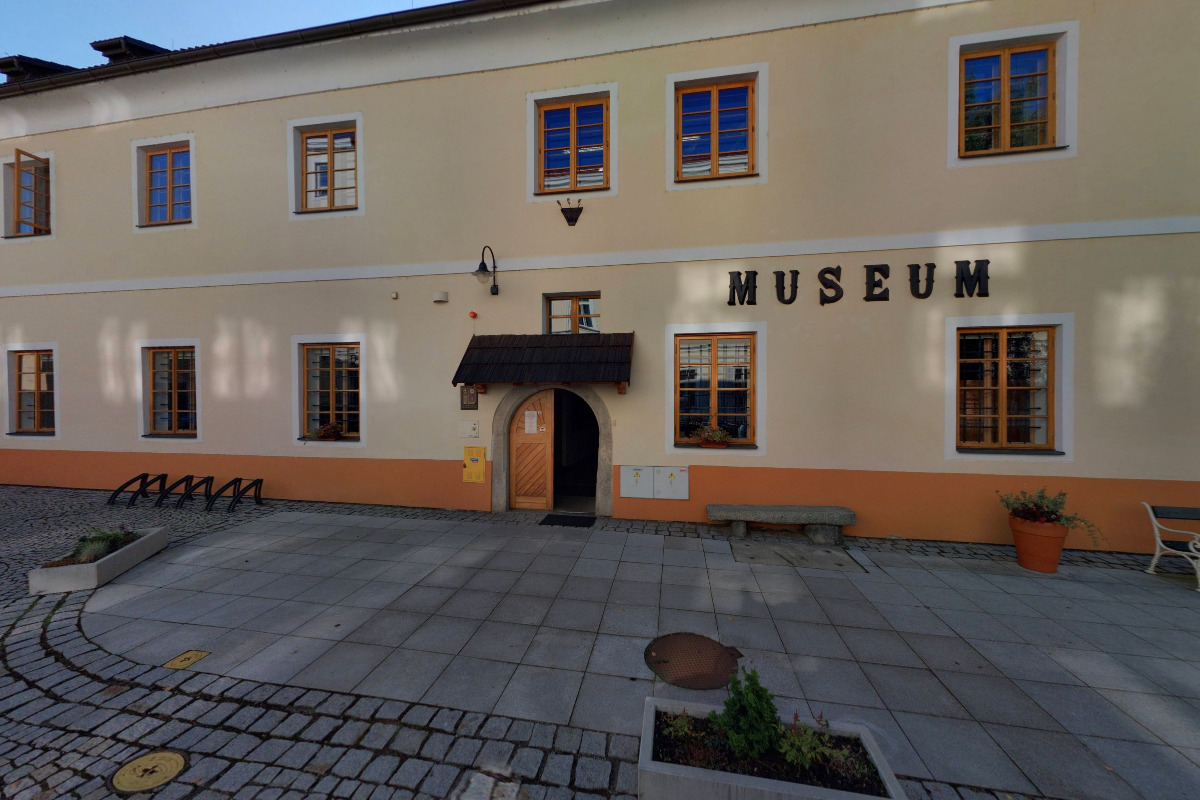 Knihovna Muzea Jindřichohradecka foto 3