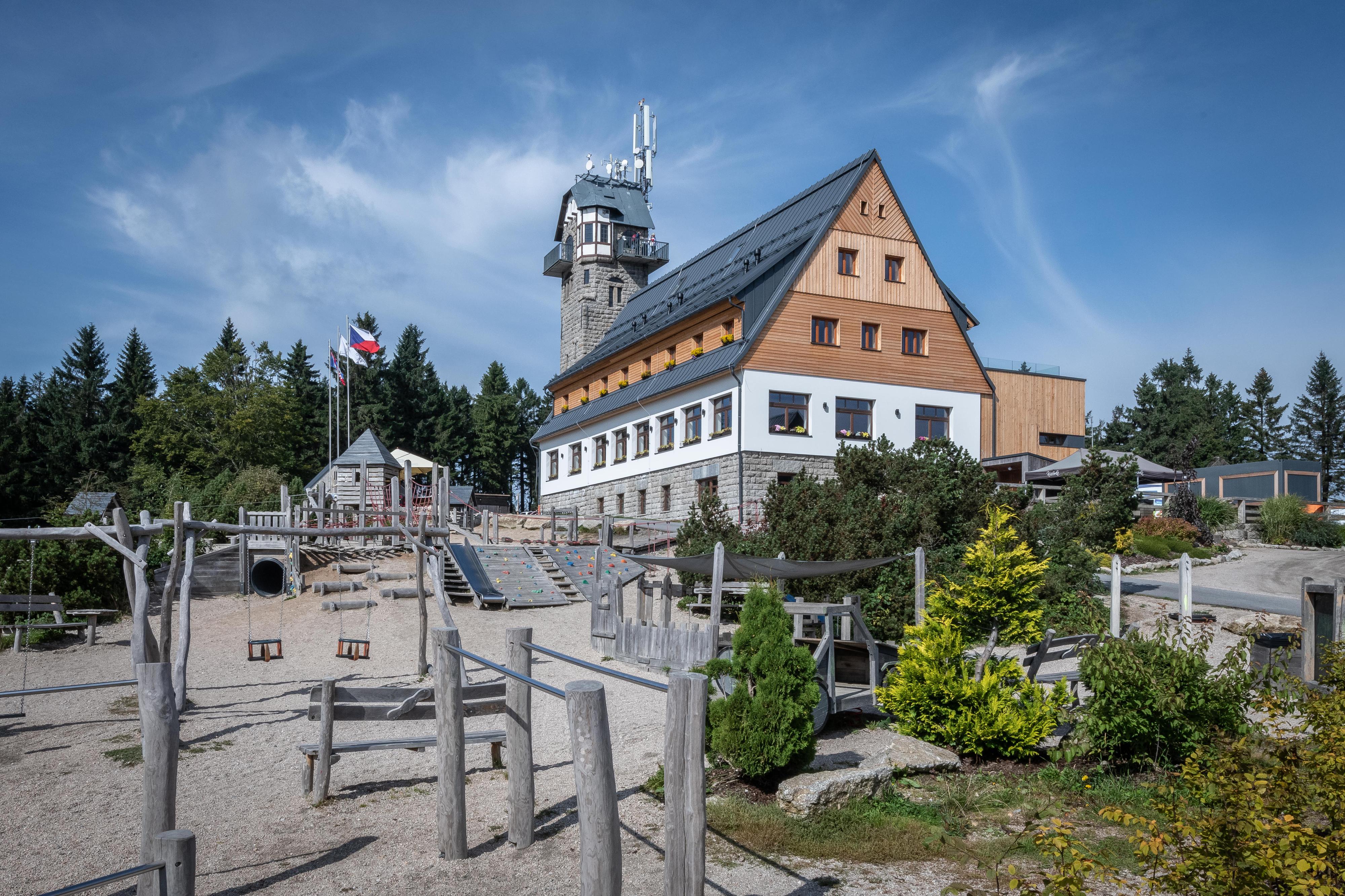 Občerstvení u rozhledny foto 2