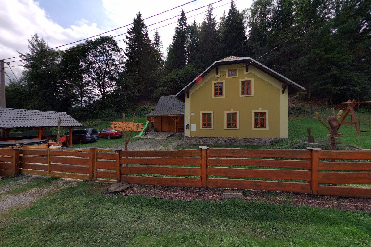 Chalupa pod Kralickým Sněžníkem