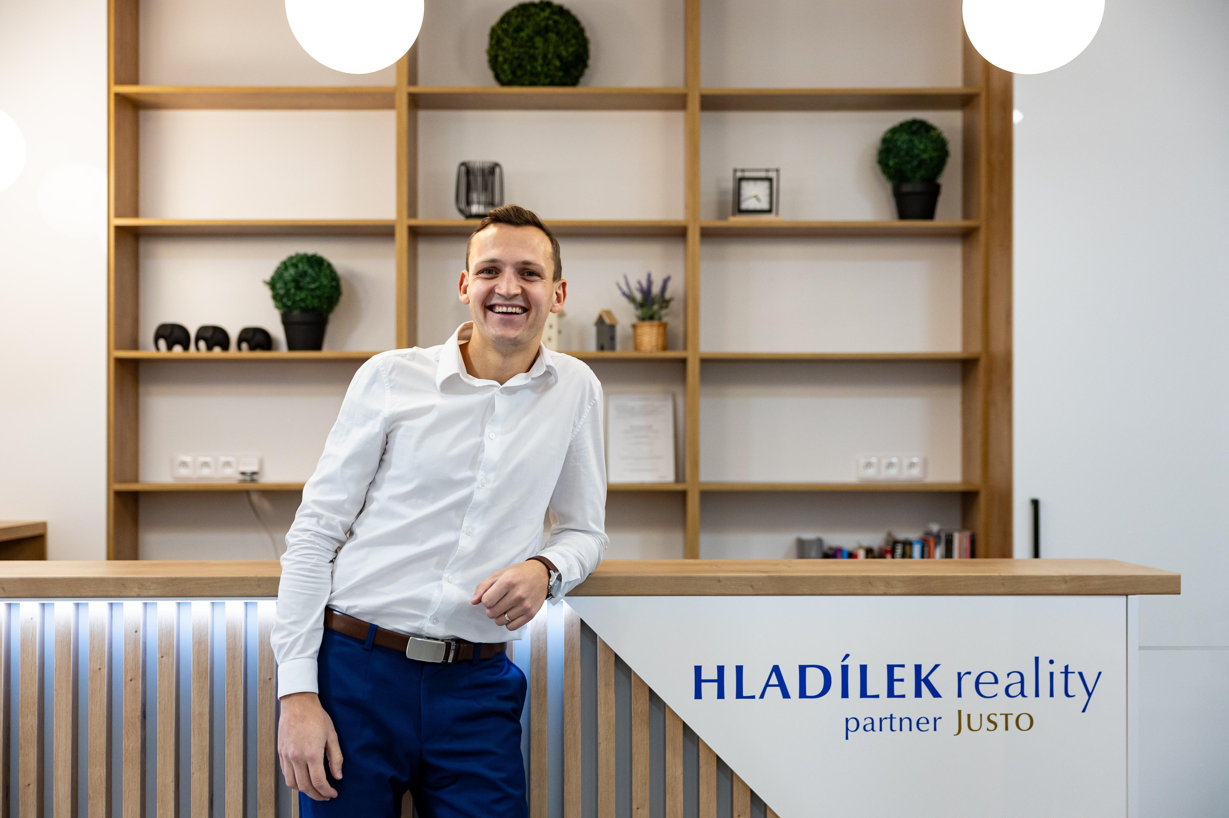 HLADÍLEK reality, partner Justo