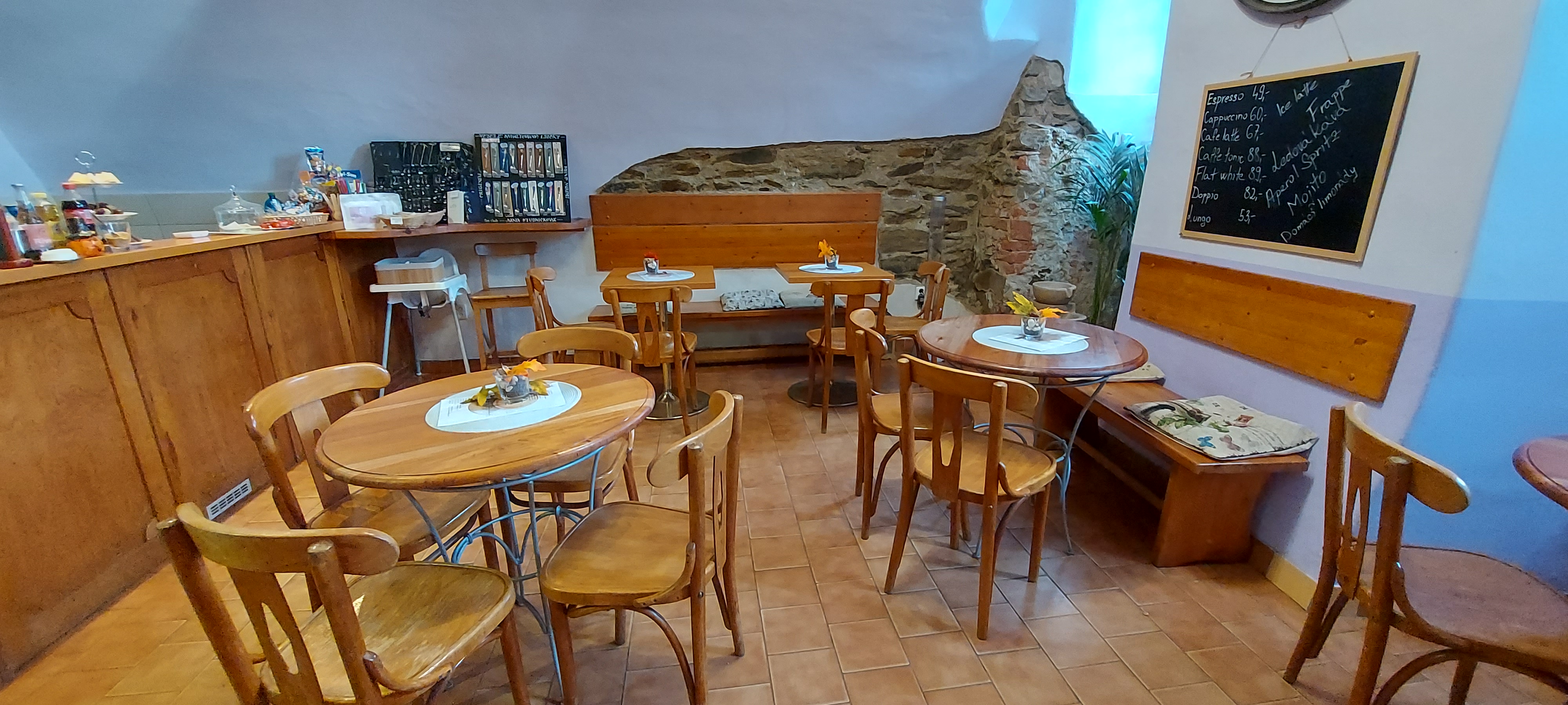 Kavárna a galerie U Zlatého korálku foto 1