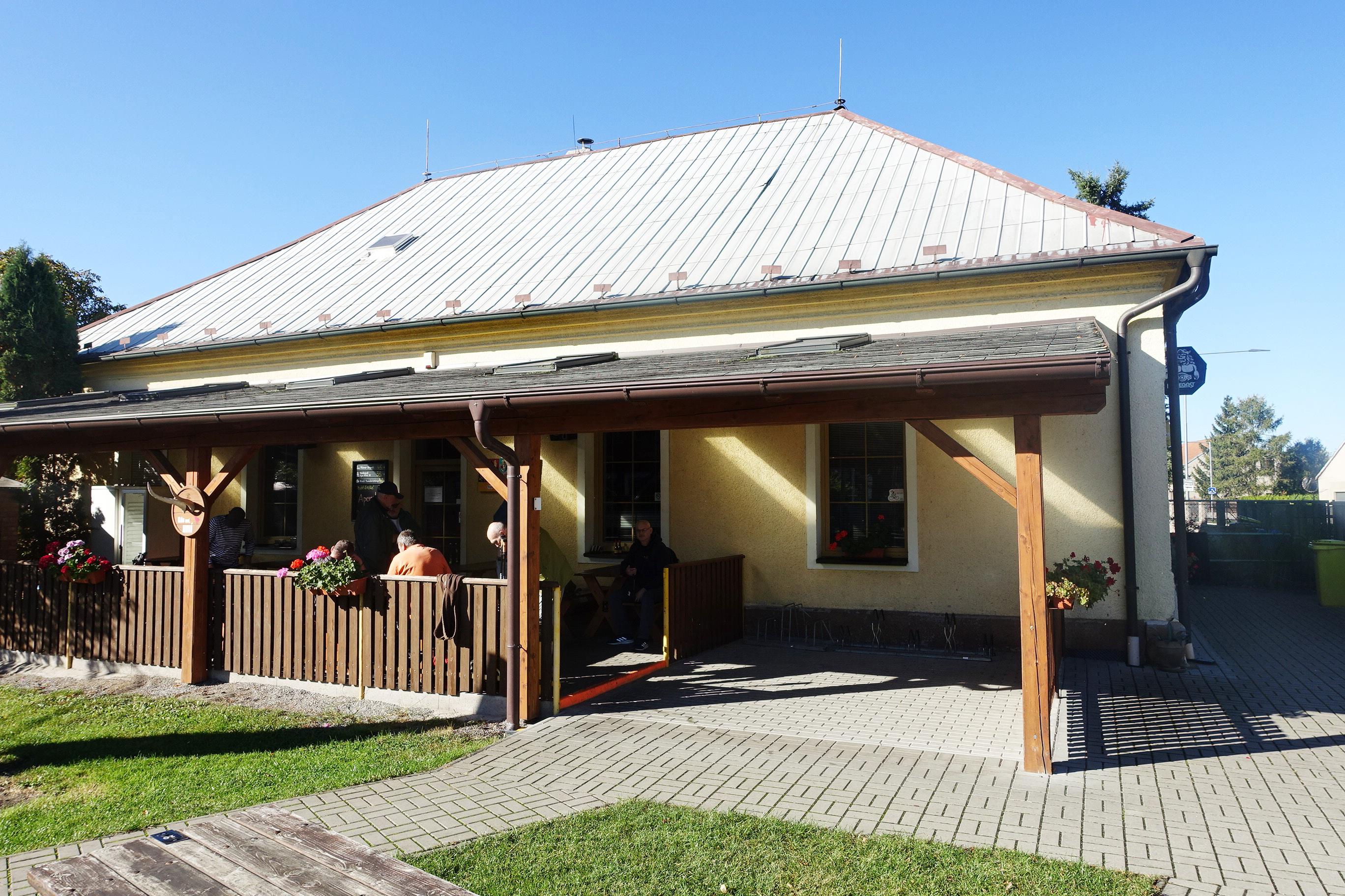 Obecní restaurace Opolany