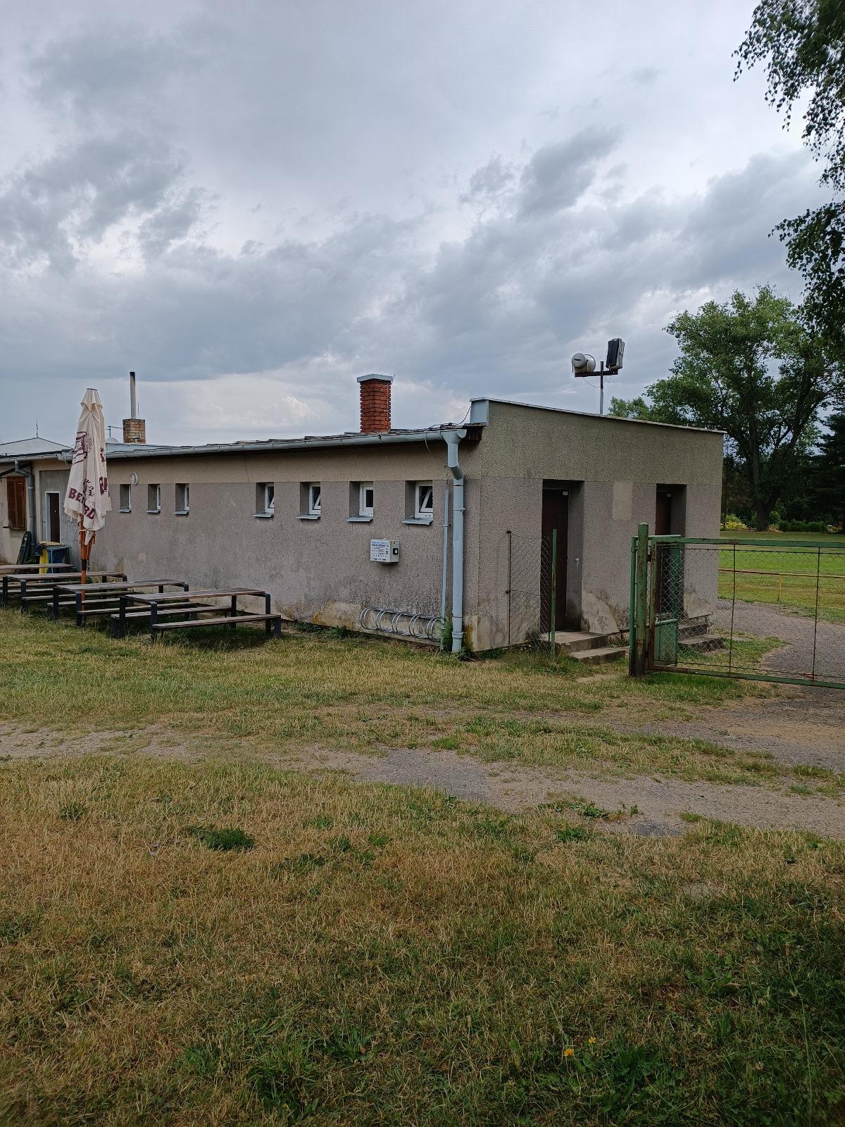 Nabíjecí stanice Kiosek U Pařezáče v Plačkově foto 3
