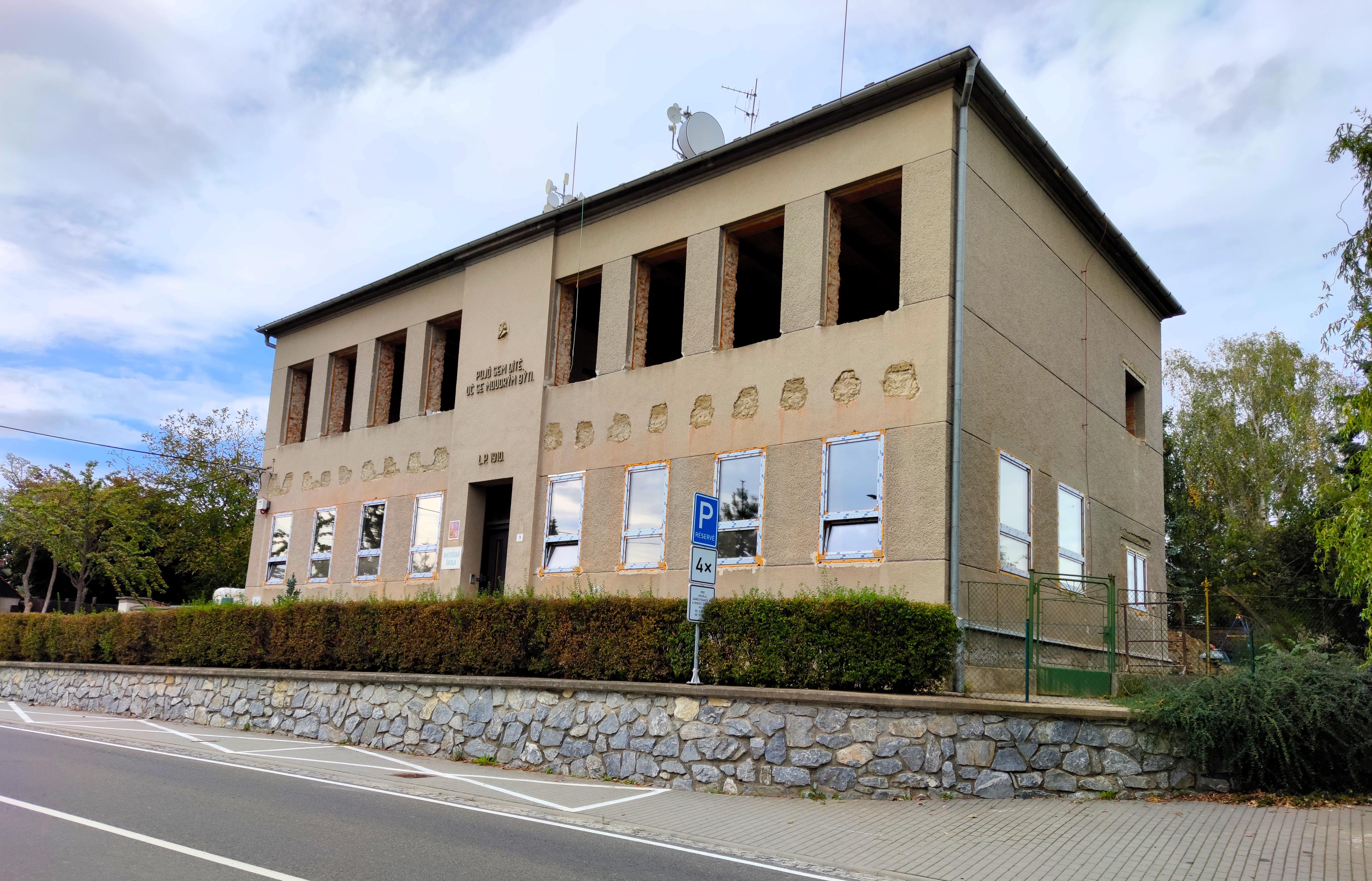 ZŠ a MŠ Drahanovice, Ludéřov