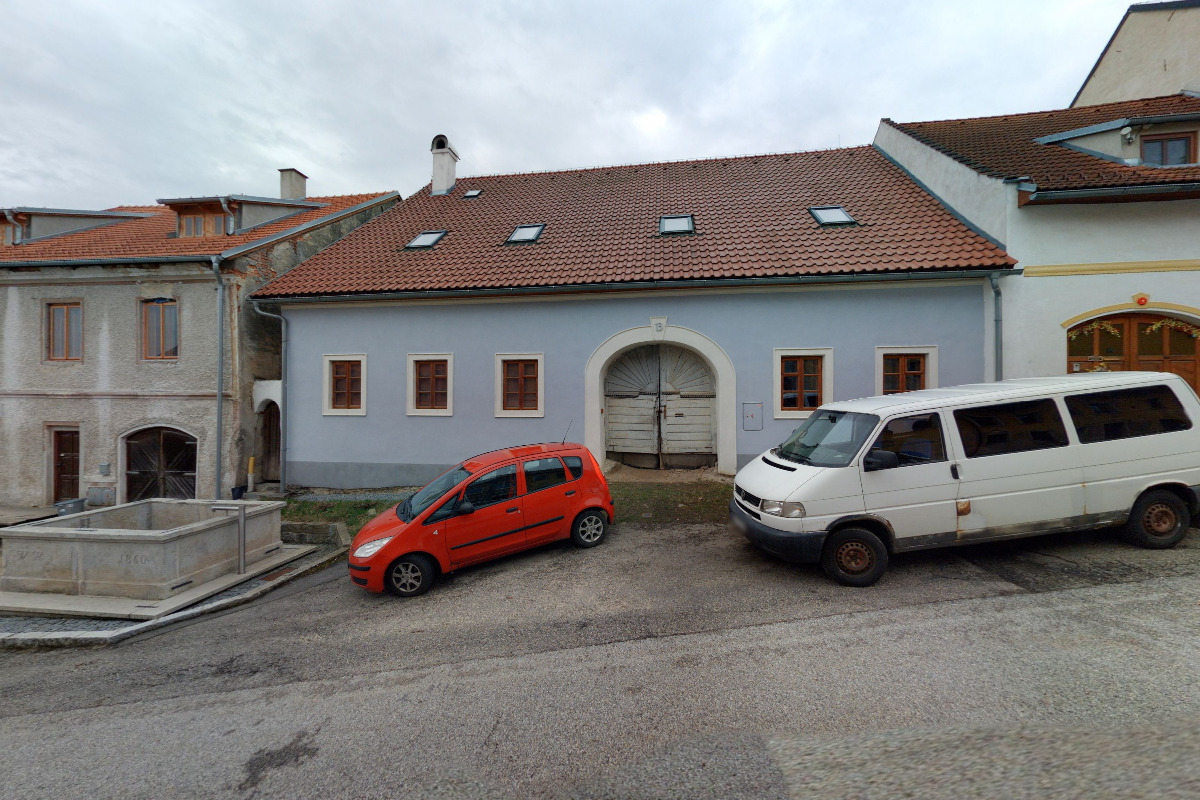 GRAND BENEFIT, s.r.o.