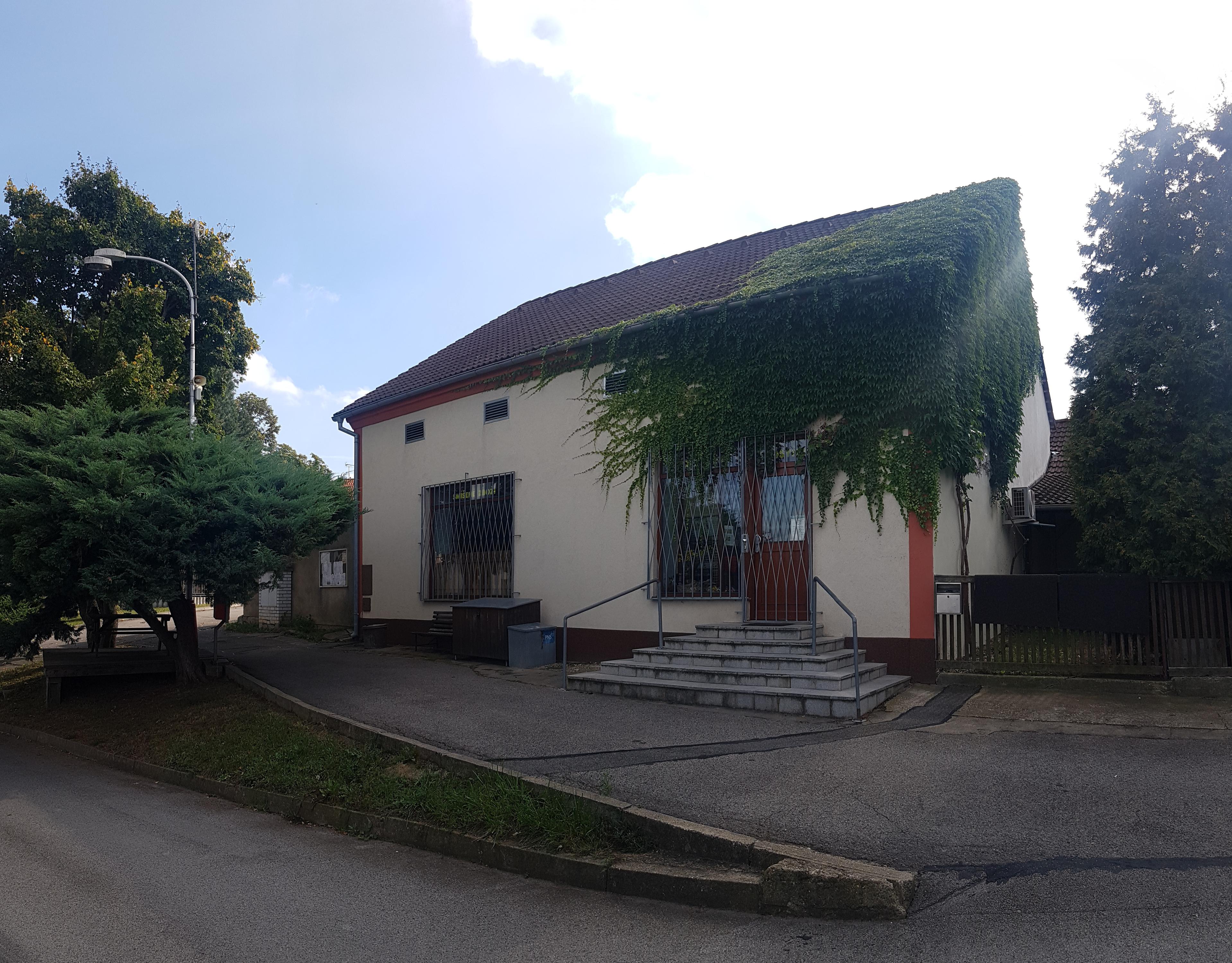 Potraviny Zlosyň 5 foto 2