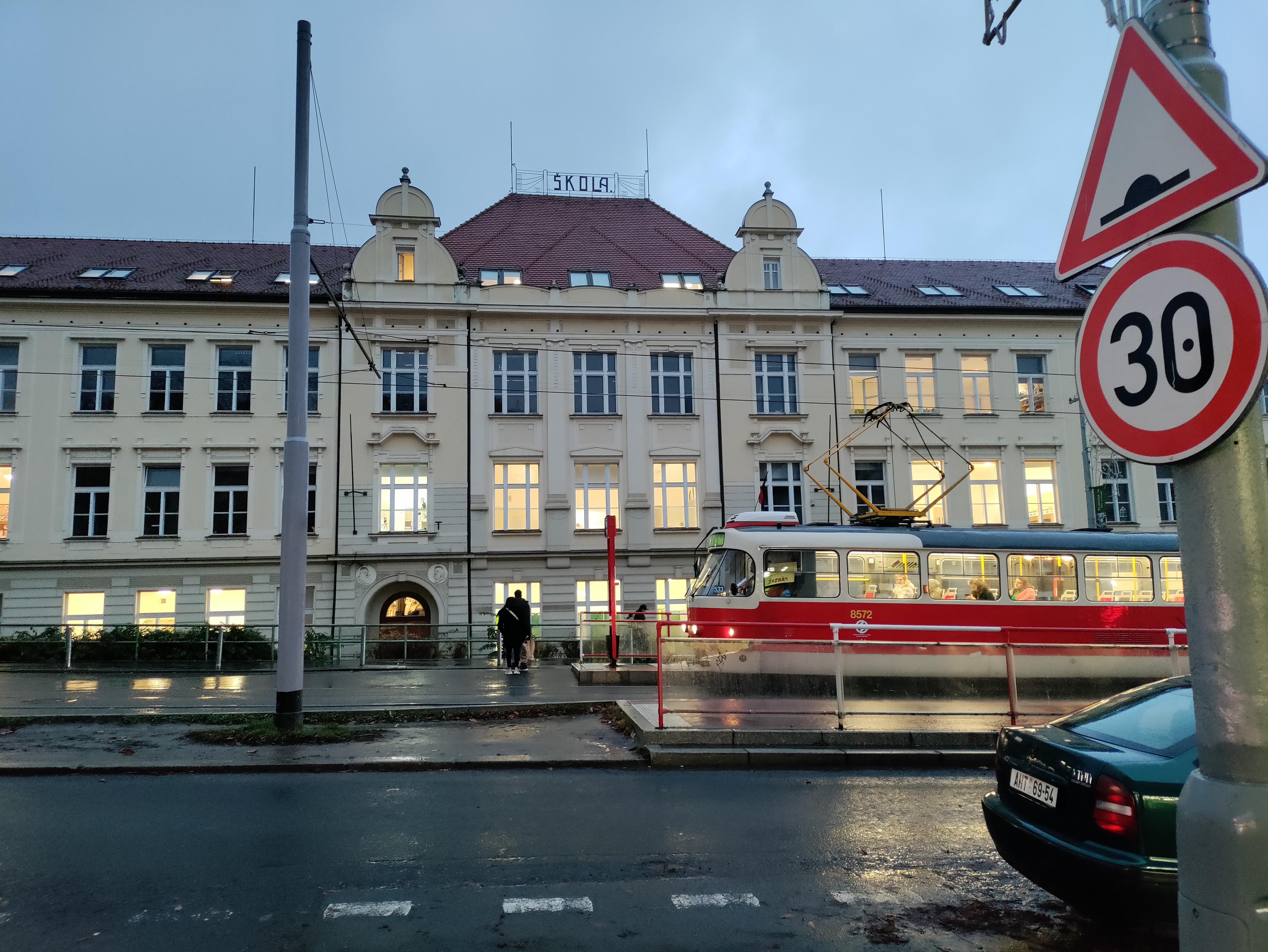 ZŠ Marjánka, Praha 6 foto 4
