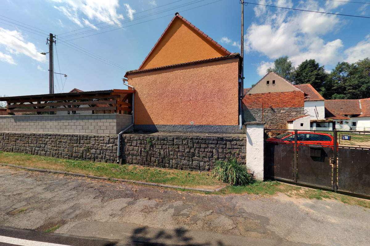 Bratronice - obecní úřad foto 2