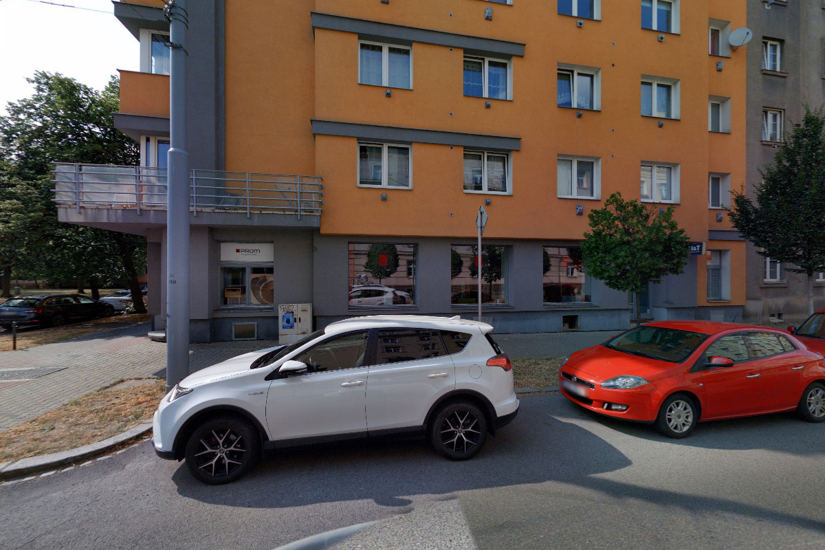 Dvere-kliky-podlahy.cz foto 2